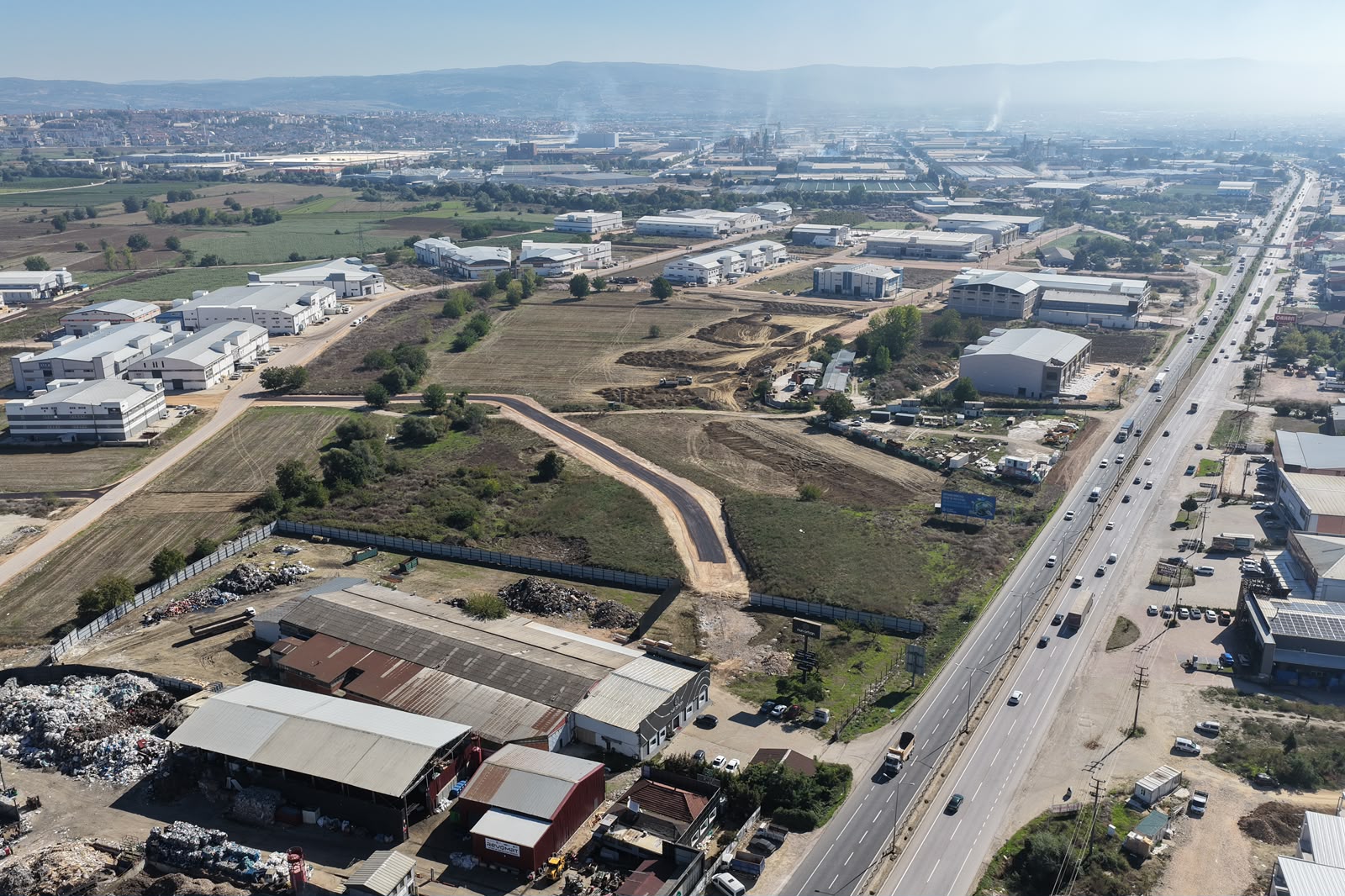 Büyükşehir’den İnegöl’e 7 kilometrelik yeni yol
