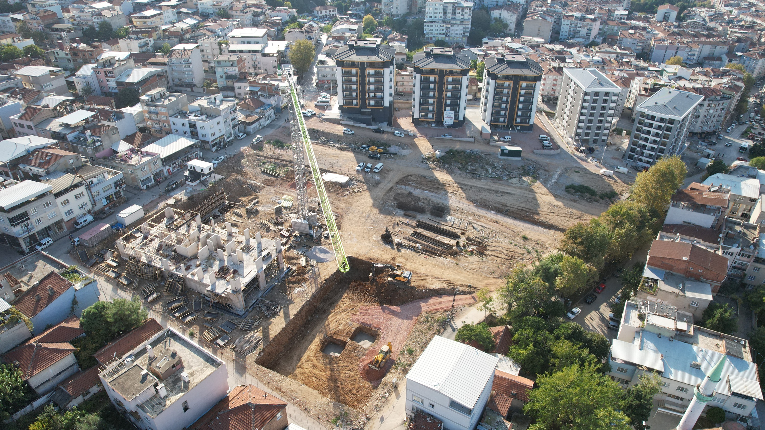 YILDIRIM GELECEĞİ İNŞA EDİYOR