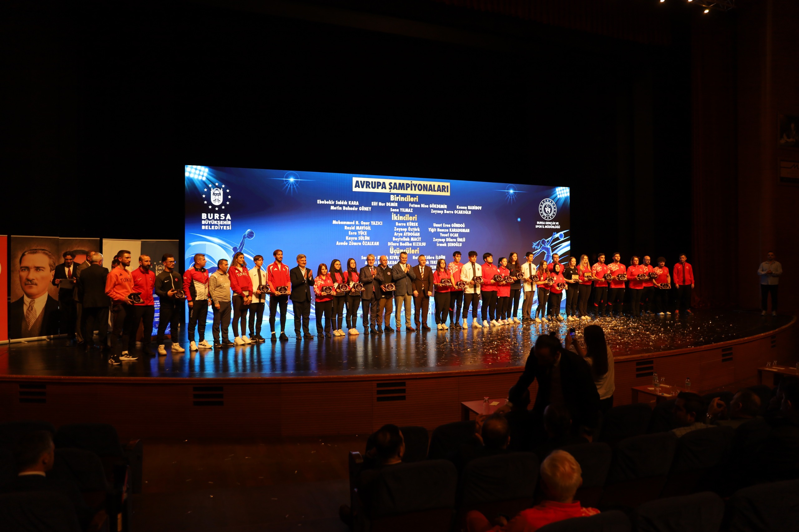 Bursa'nın şampiyonlarına ve amatör spora dev destek