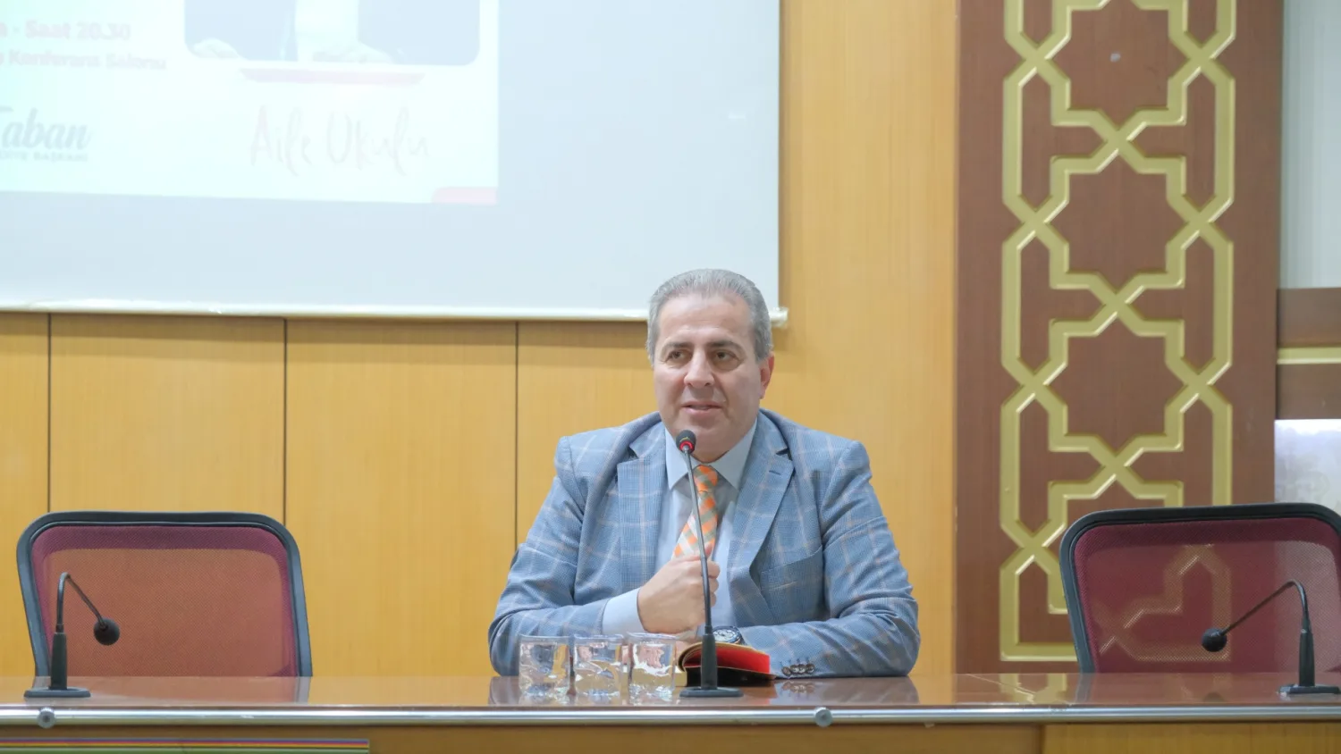 Aile Okulu’nda “Sofradan Sohbete Aile” Semineri Gerçekleştirildi