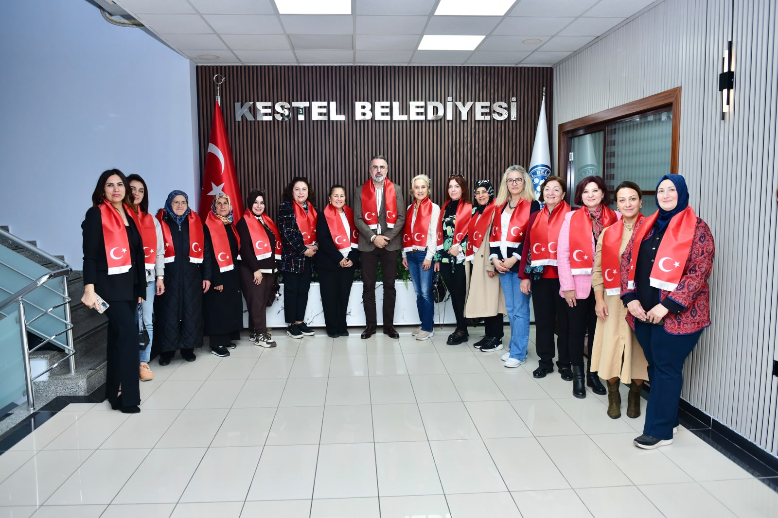 Bursa’nın Kadın Muhtarlarından Başkan Erol’a Anlamlı Ziyaret