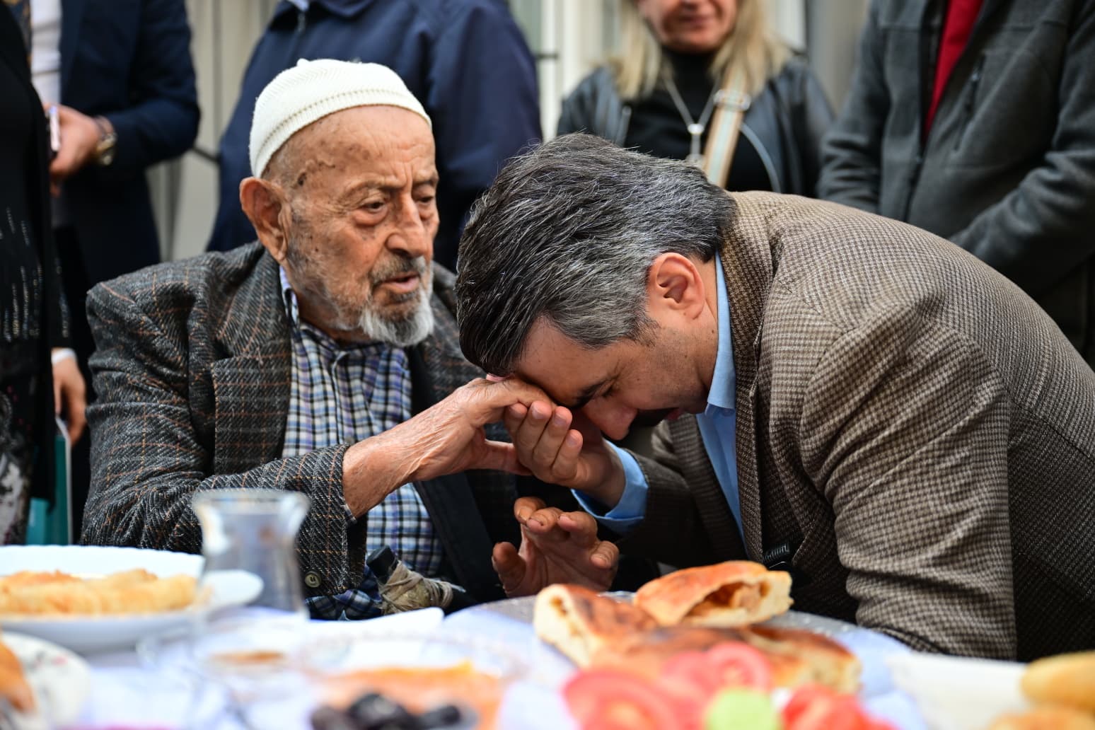 YILDIRIM’DA GÖNÜL SOFRASINI KADINLAR KURDU