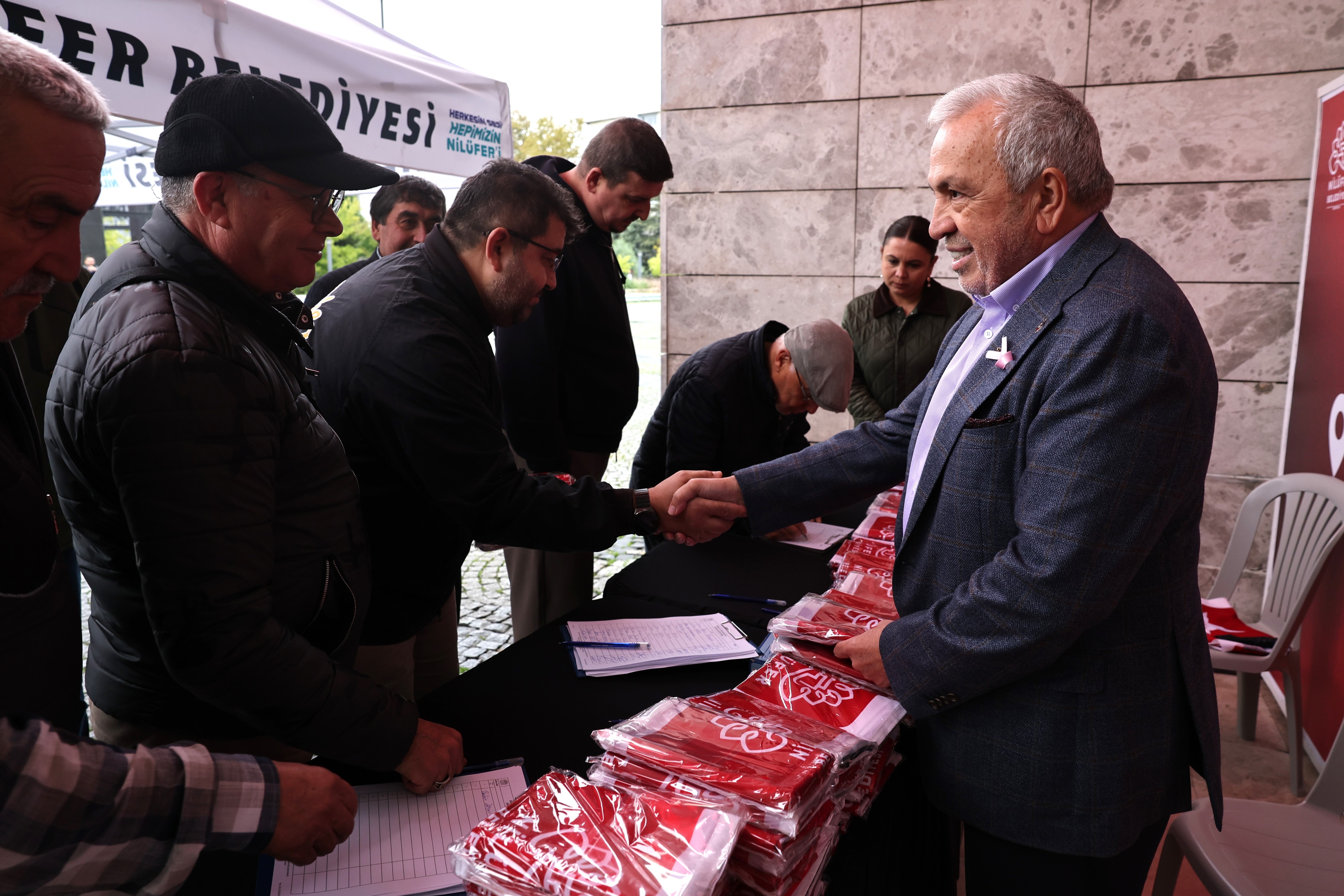 Atatürk posterleri Nilüfer’in her yerinde             