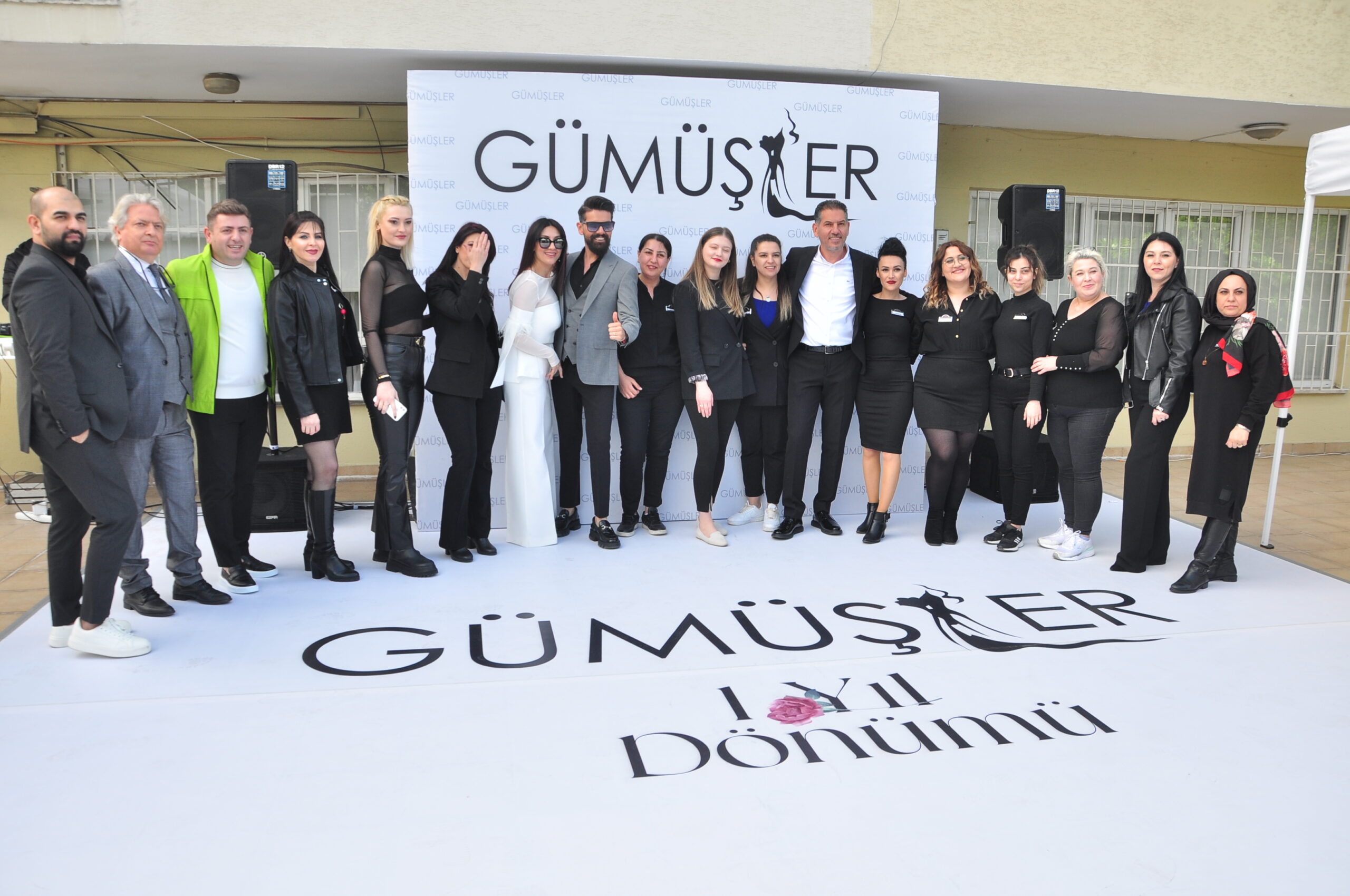 GÜMÜŞLER GELİNLİK'TEN GÖRKEMLİ KUTLAMA