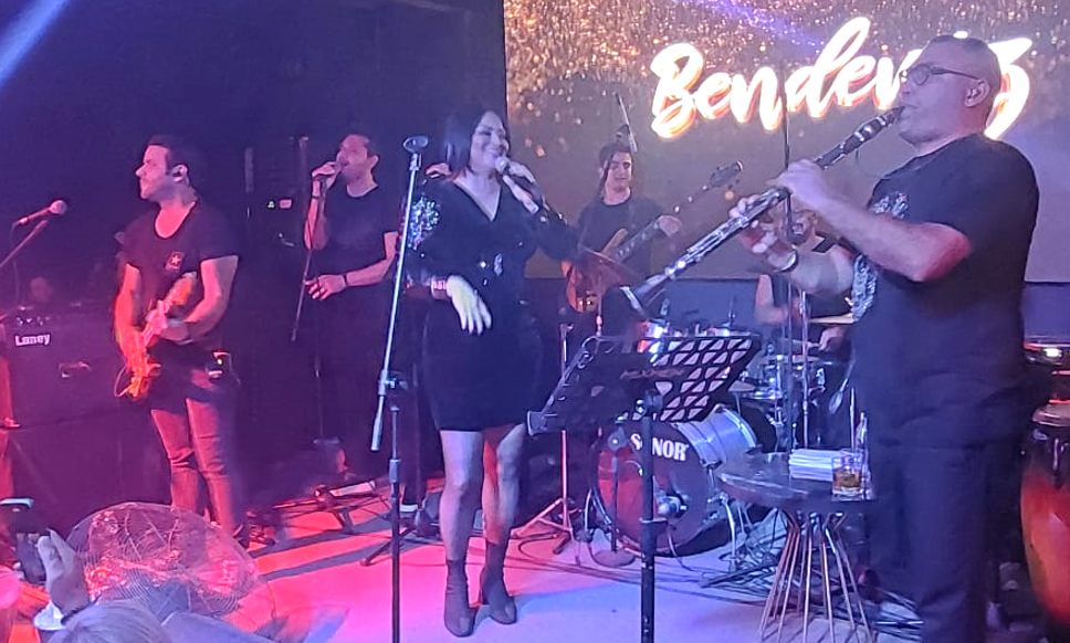 SENDEYİM'DE BENDENİZ COŞKUSU