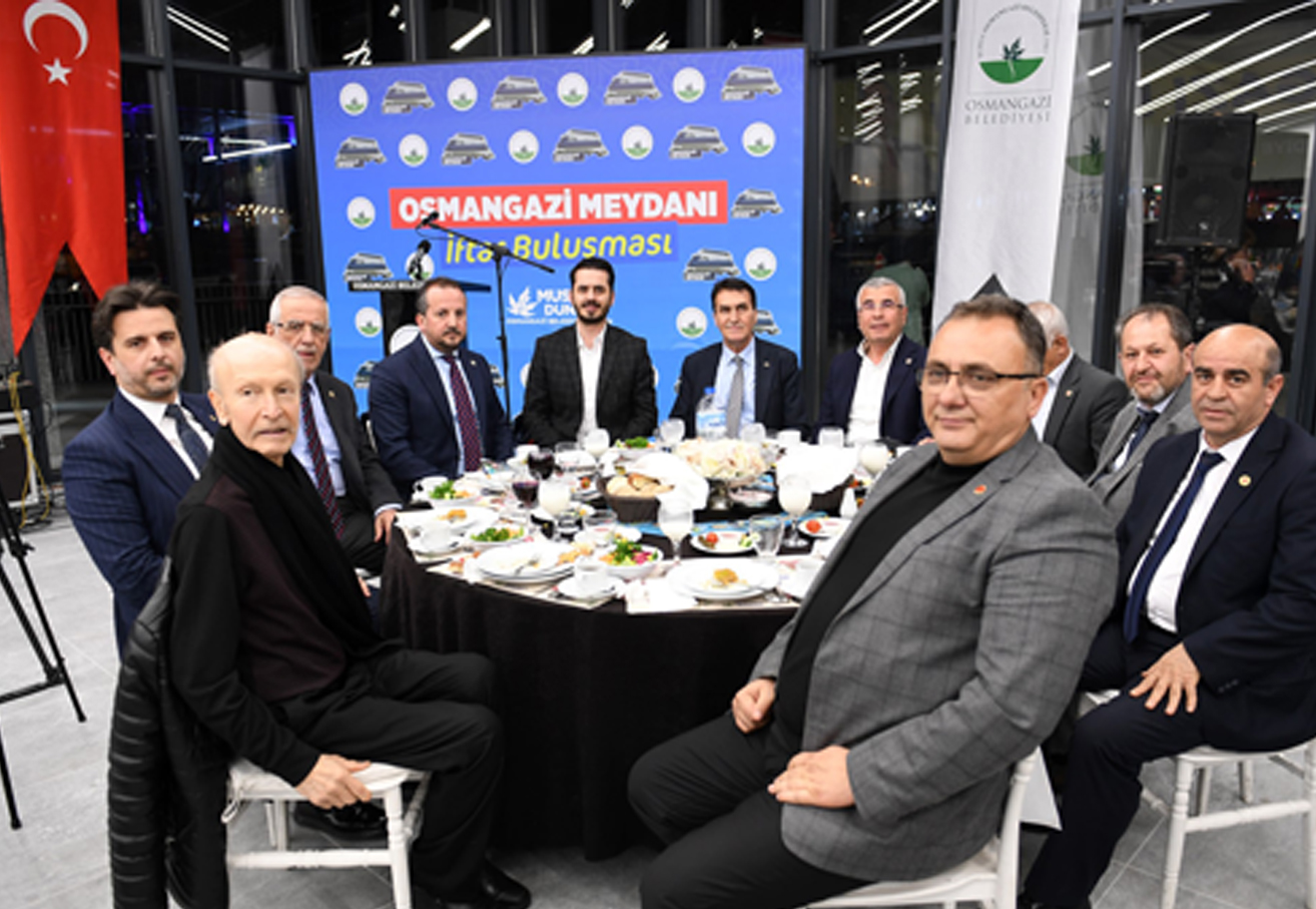 BAŞKAN DÜNDAR, İFTARDA MUHTARLARLA BULUŞTU