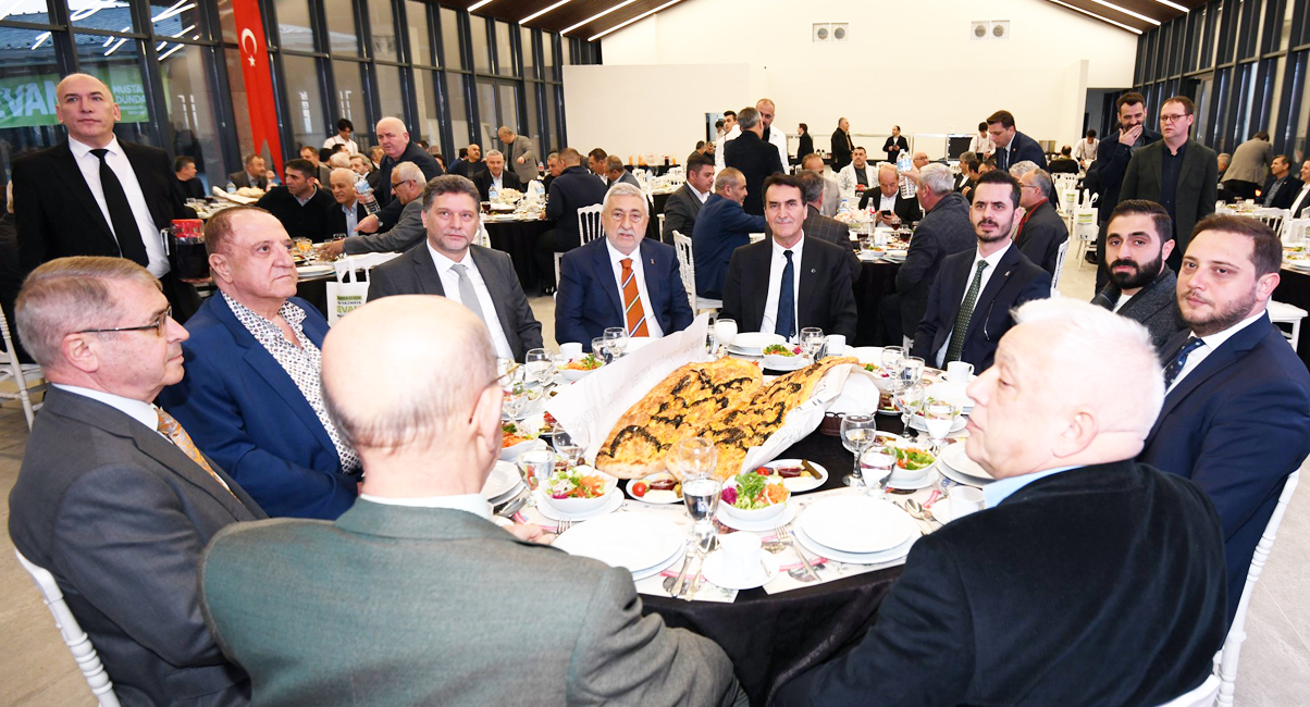 OSMANGAZİ MEYDANI'NDA ESNAF BULUŞMASI