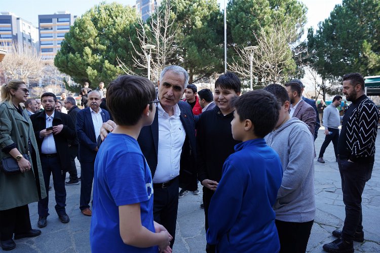 CELİL ÇOLAK GENÇLERLE BULUŞTU