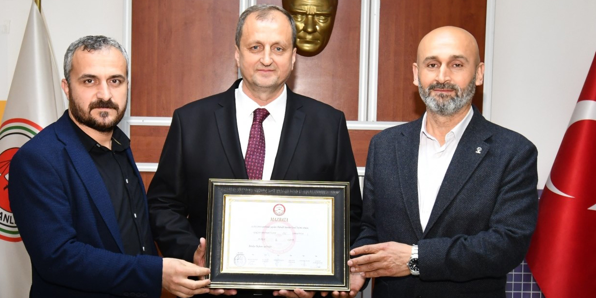 BAŞKAN USTA MAZBATASINI ALDI