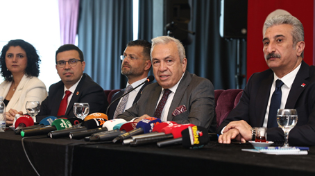 BAŞKAN ÖZDEMİR: TARIM ALANLARINA TEK BİR ÇİVİ ÇAKTIRMAYACAĞIZ