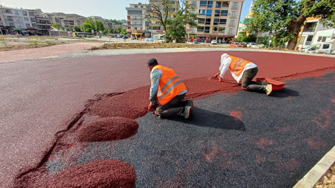 OSMANGAZİ YENİ PARKLARLA GÜZELLEŞİYOR