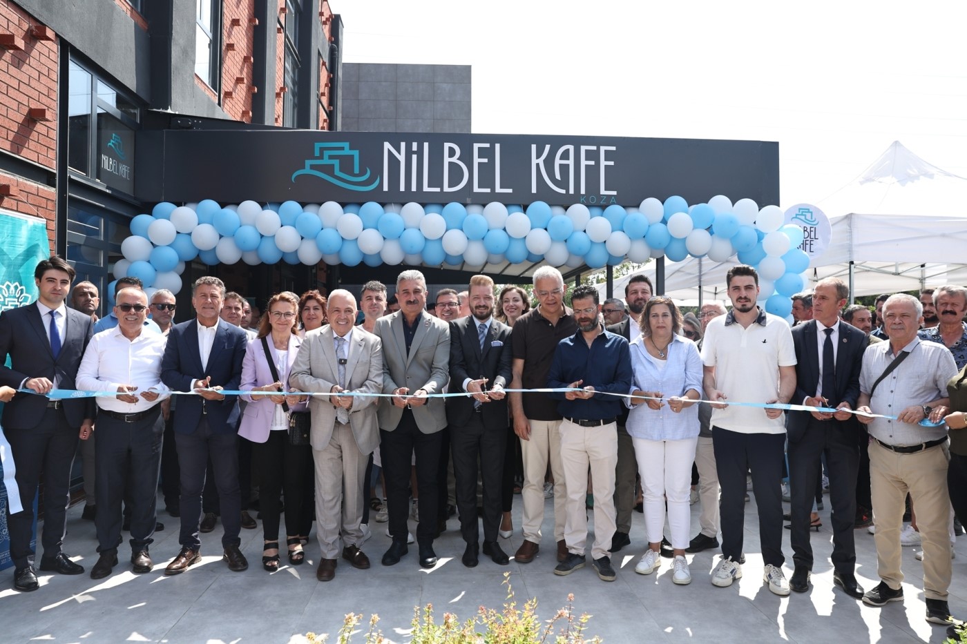 NİLÜFERLİLER'İN YENİ BULUŞMA NOKTASI NİBEL KAFE AÇILDI