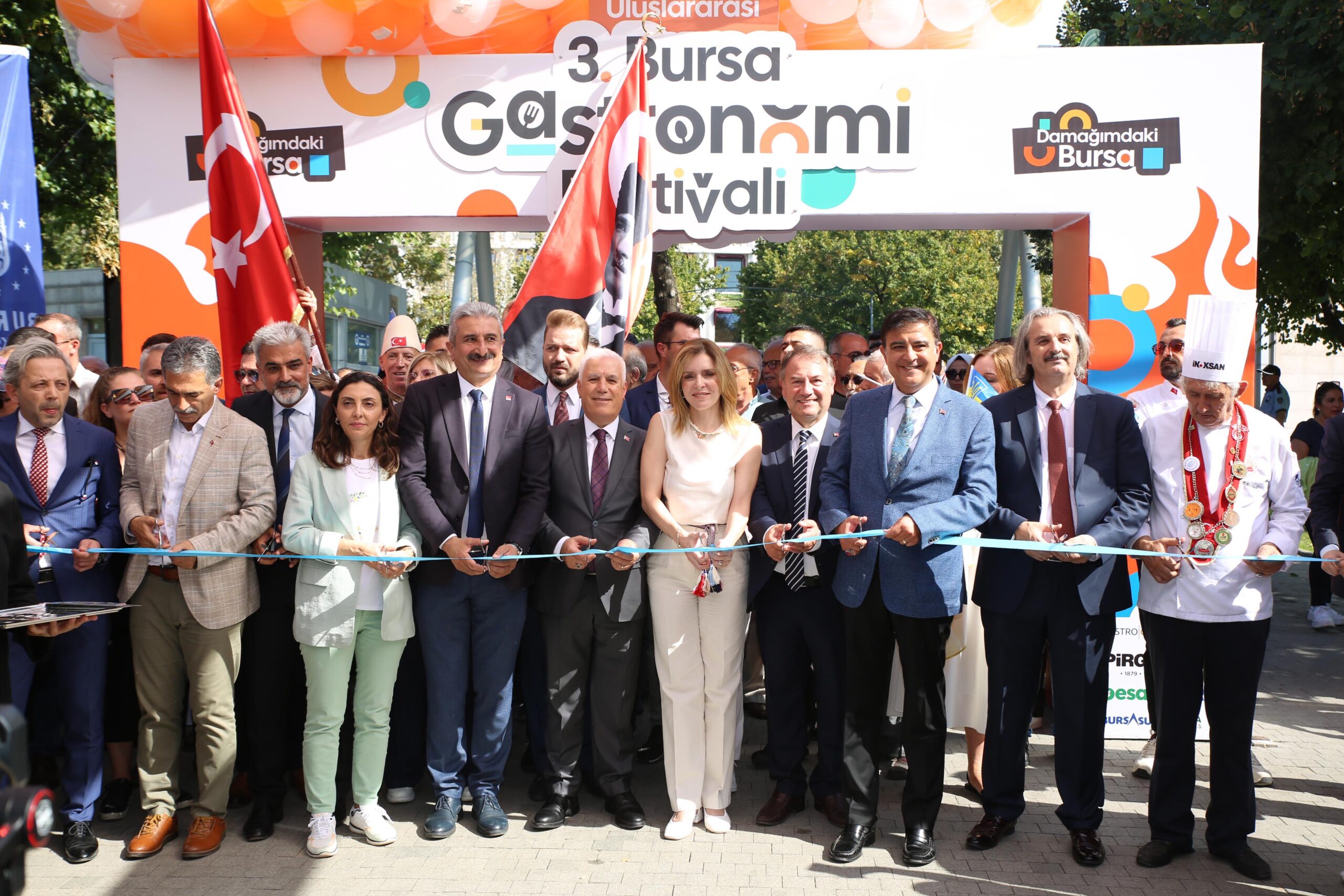 GASTRONOMİ FESTİVALİ KORTEJ YÜRÜYÜŞÜ İLE BAŞLADI