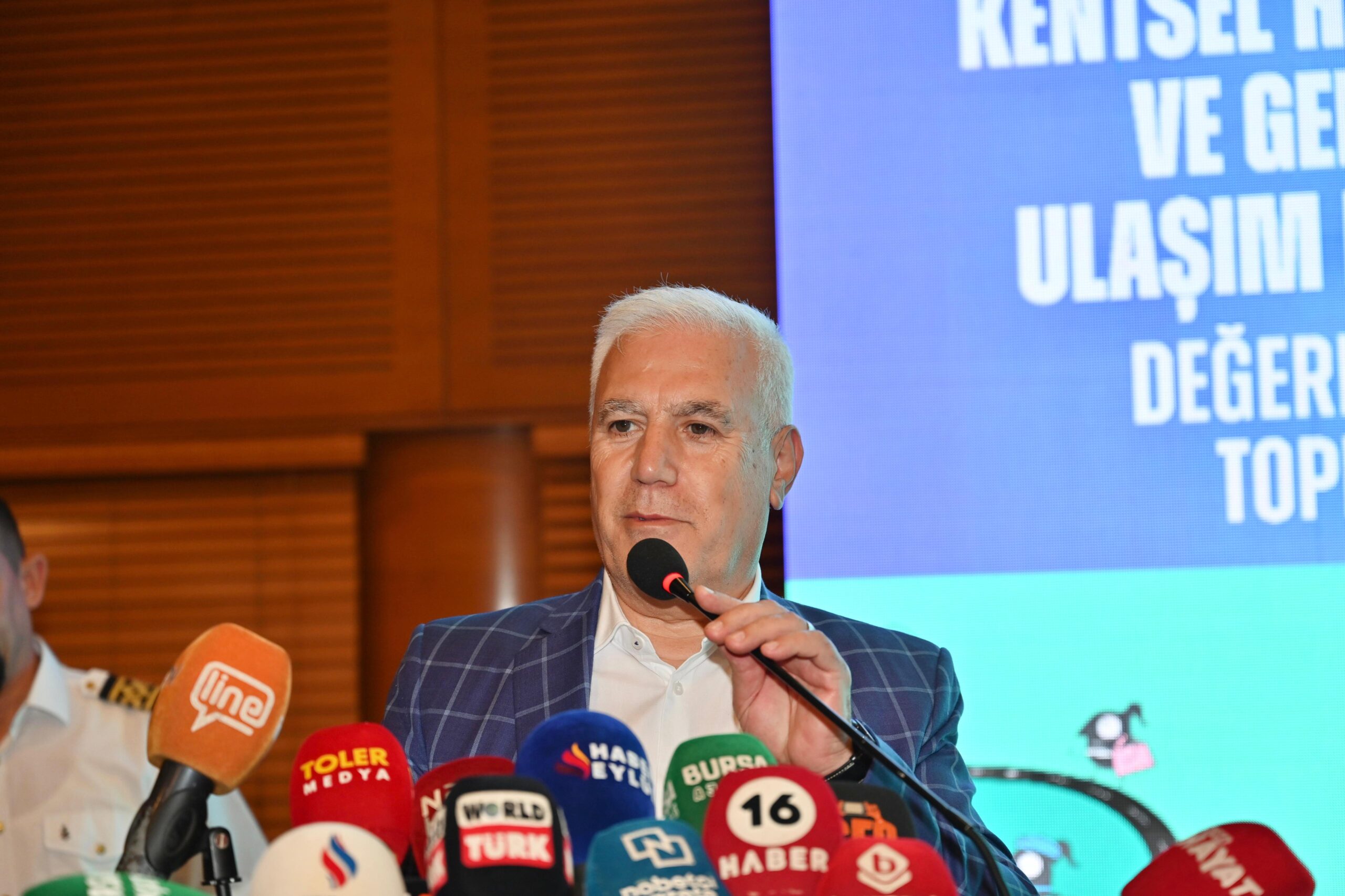 BAŞKAN BOZBEY 'HEDEFİMİZ, YAYA ÖNCELİKLİ BİR KENT'