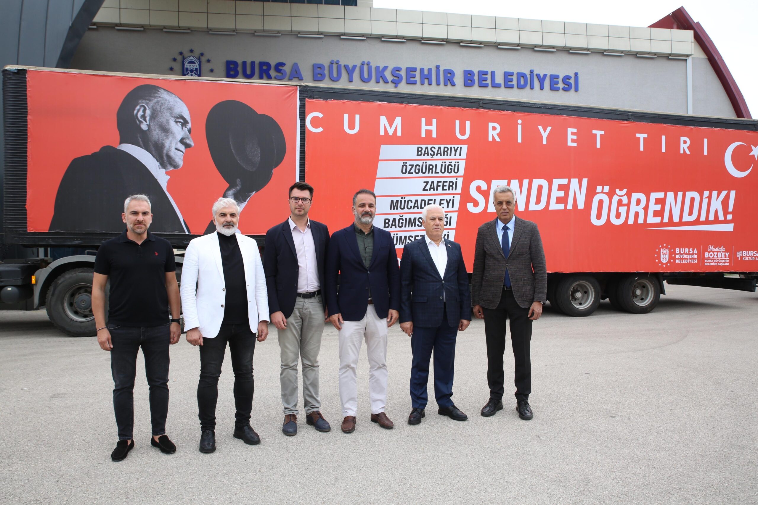 29 EKİM COŞKUSU 'CUMHURİYET TIRI'İLE BURSA'YI SARIYOR