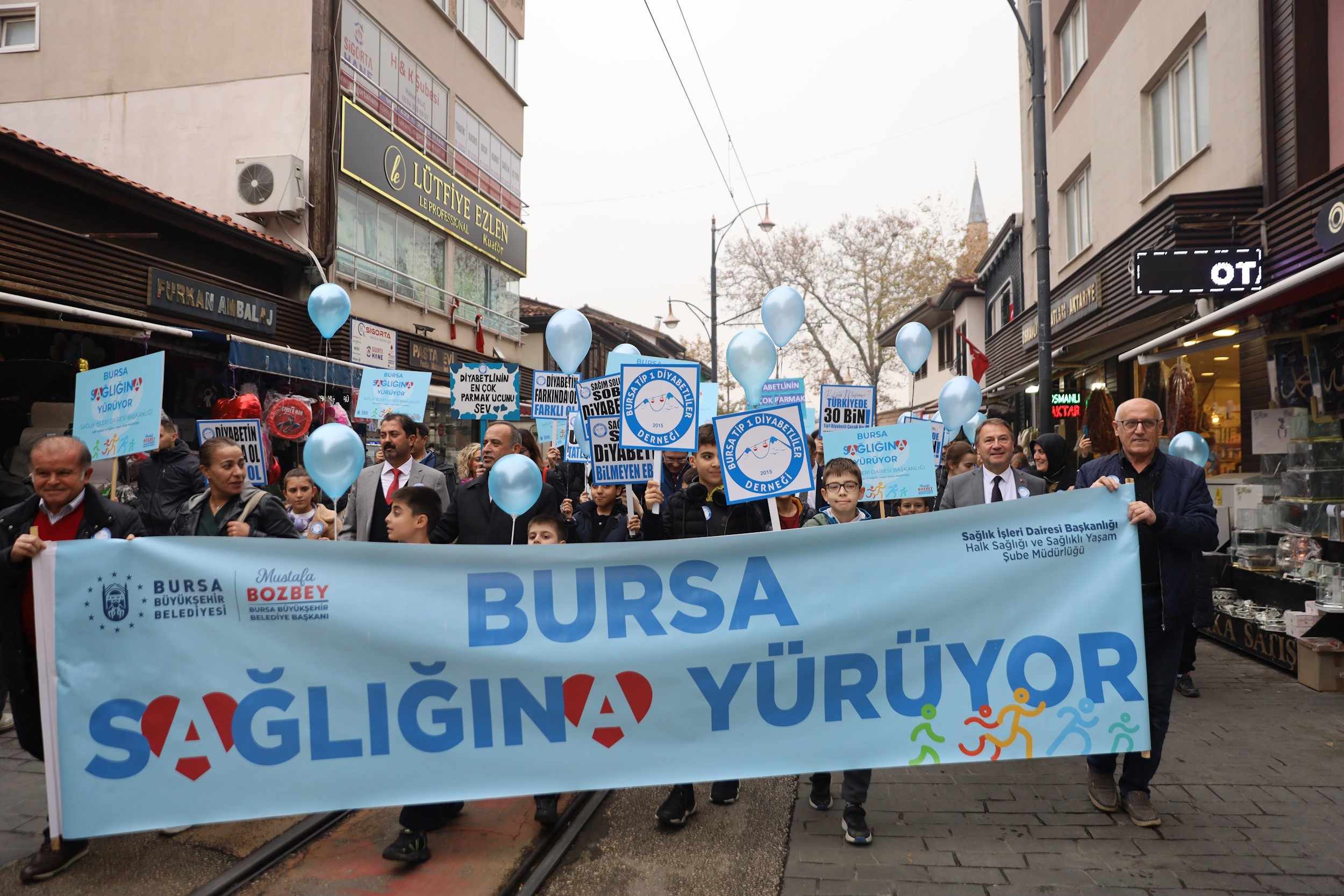 MAVİ BALONLAR FARKINDALIK İÇİN UÇTU