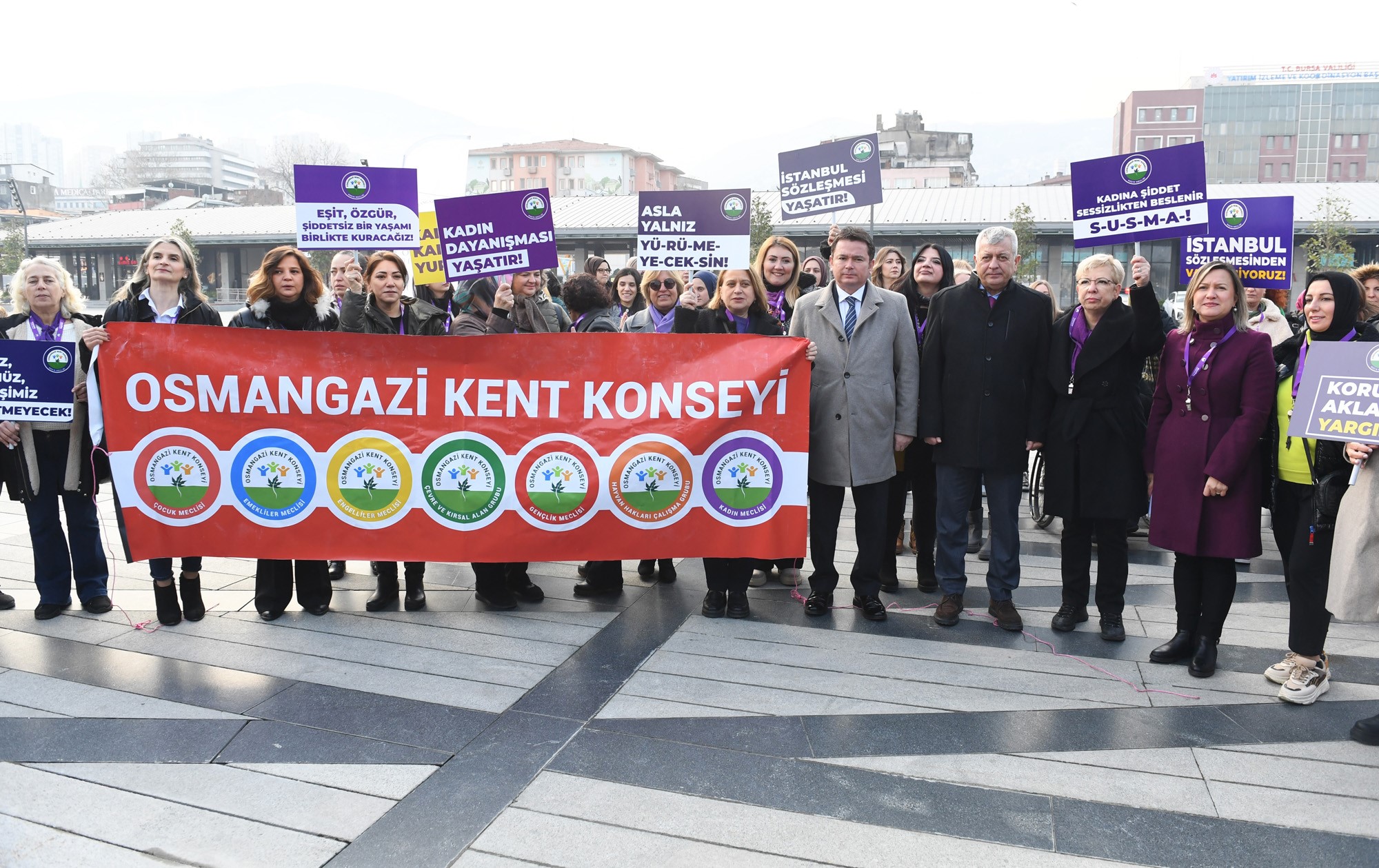  OSMANGAZİ'DE KADINLAR ŞİDDETE DUR DEDİ
