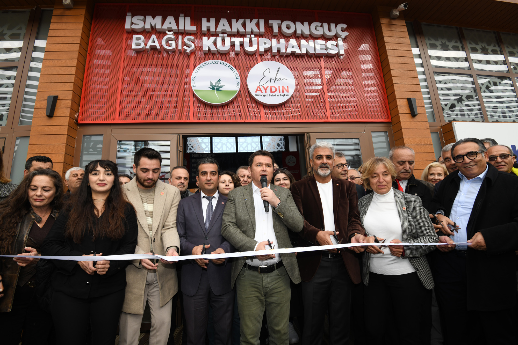 OSMANGAZİ'DE ÇİFTE AÇILIŞ
