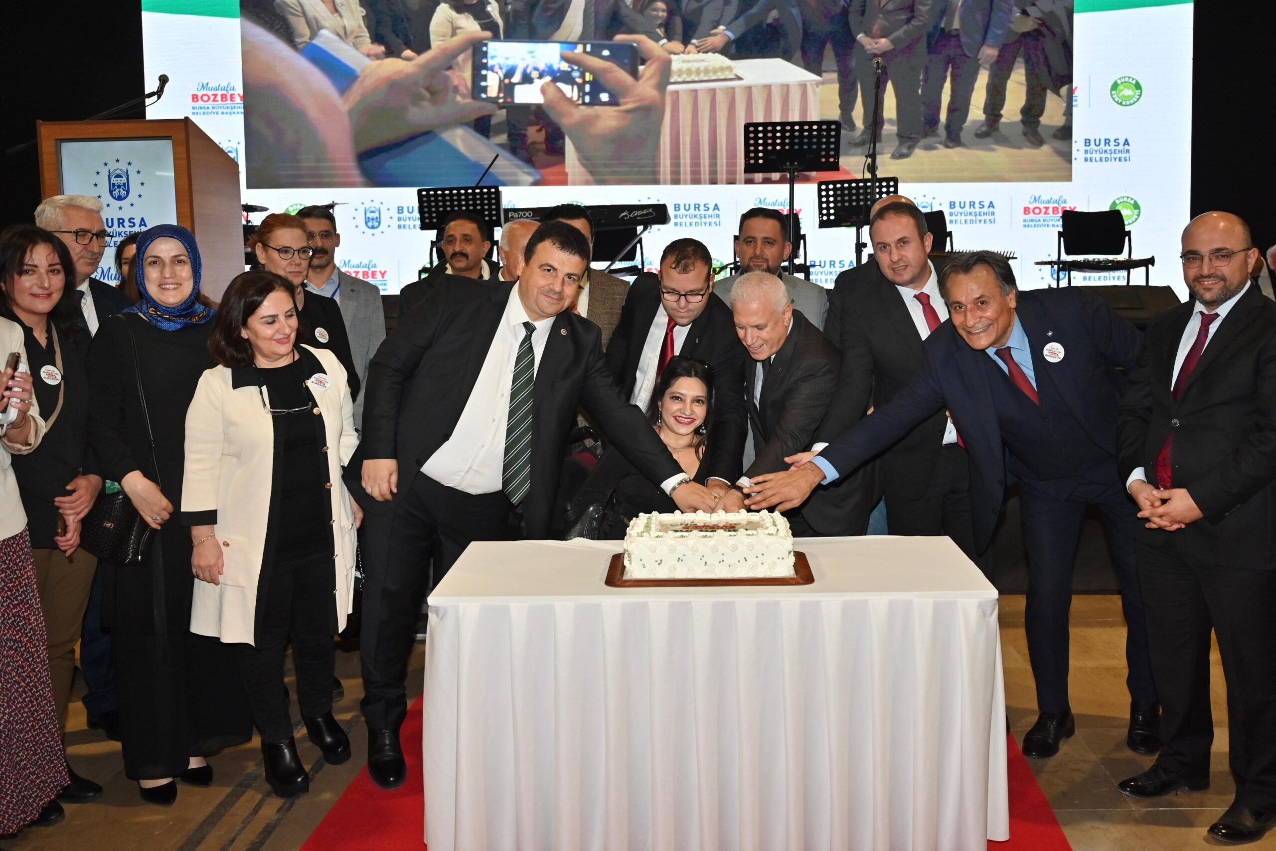 BAŞKAN BOZBEY: BURSA, KATILIMCI YÖNETİMİN KALESİ OLACAK
