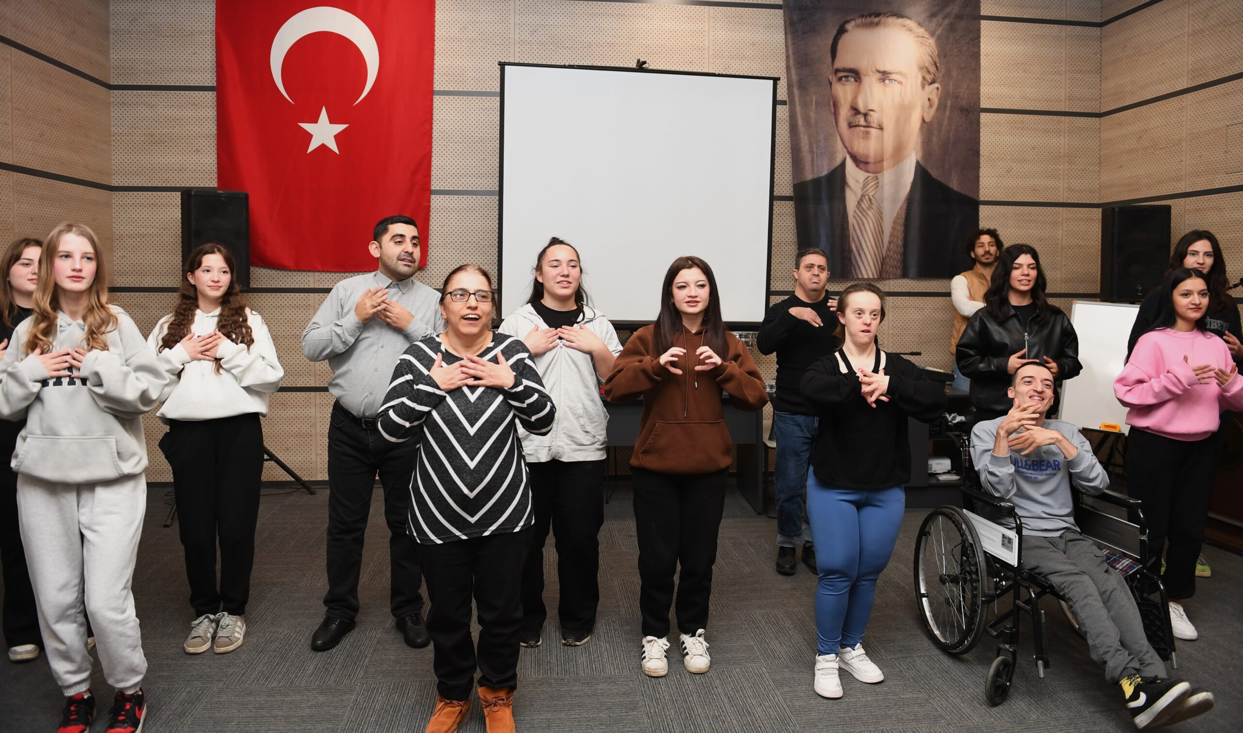 OSMANGAZİ'DE LİSELİLERDEN ORTAK GÖSTERİ