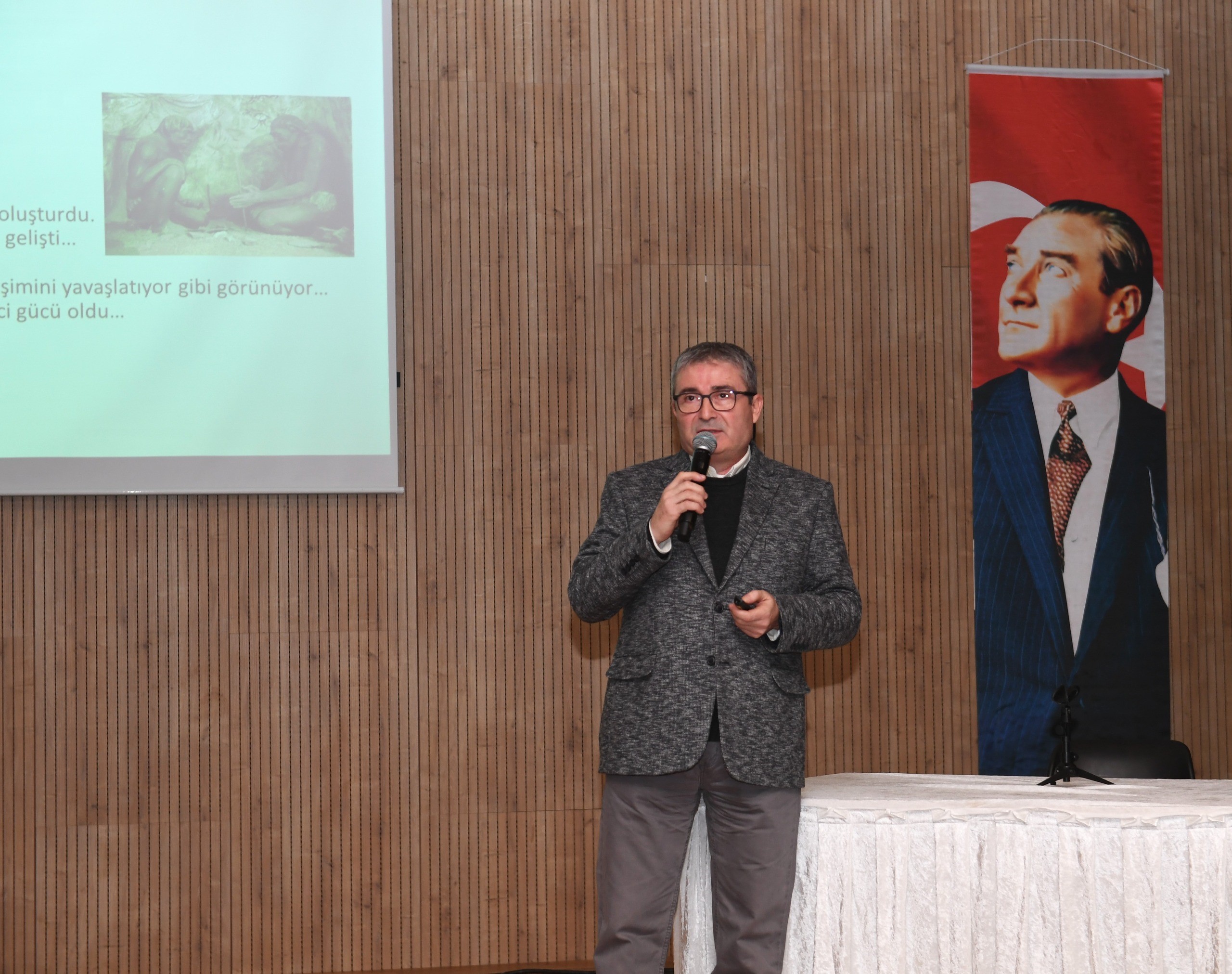 GALİLEO'NUN KEŞFİ OSMANGAZİ'DE KONUŞULDU