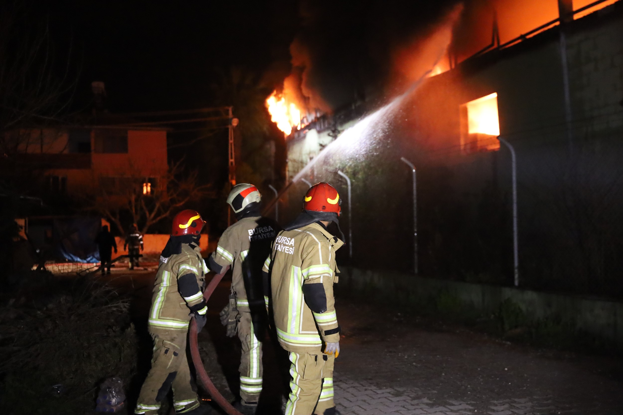 BURSA İTFAİYESİ'NDEN 21 BİN OLAYA MÜDAHALE
