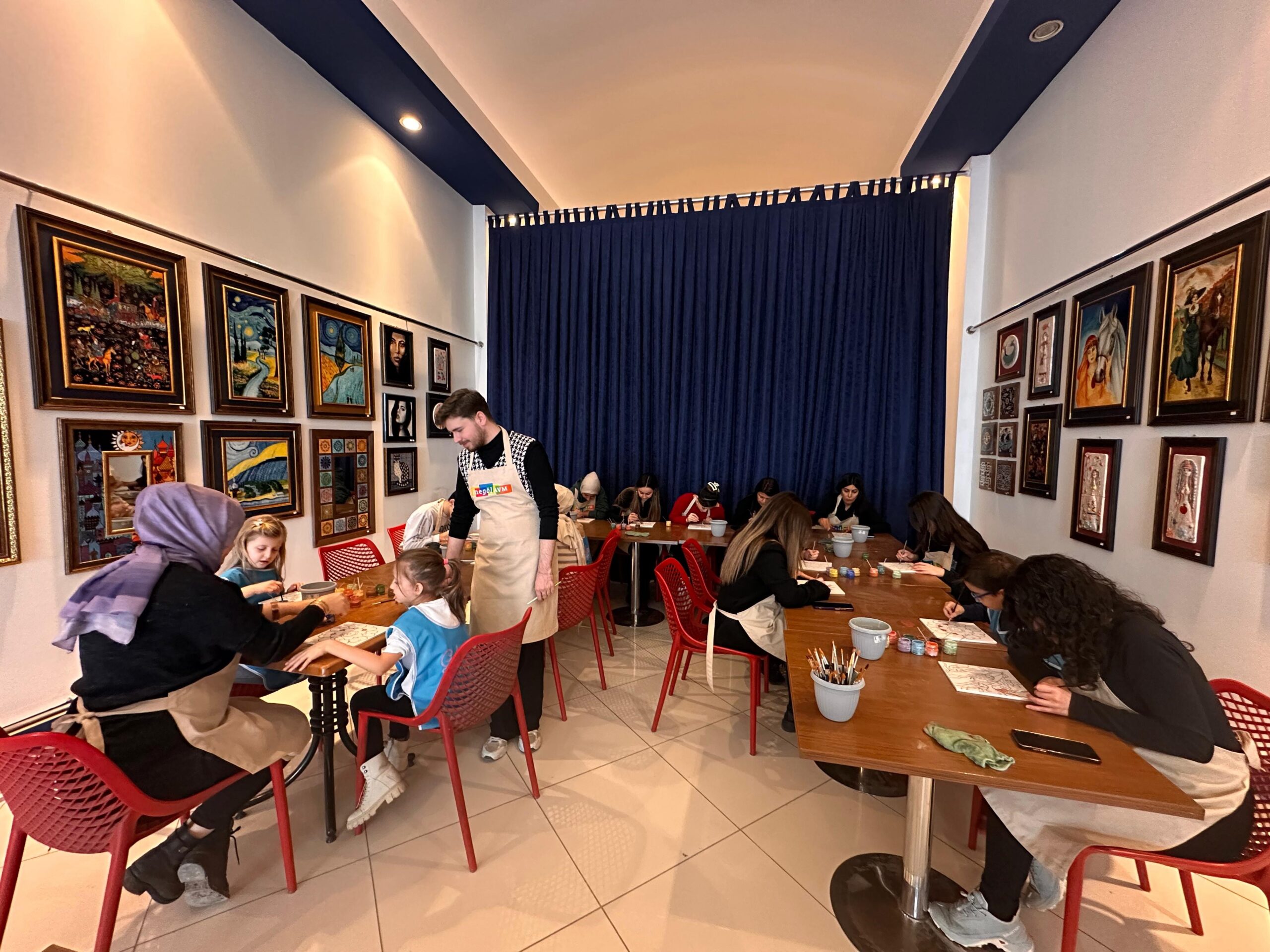 ‘GELENEKTEN GELECEĞE’ PROJESİ İNEGÖL AVM’DE ÇİNİ ATÖLYESİ İLE BAŞLADI