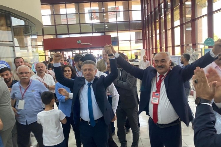 CHP Yıldırım'da kazanan İlhami Gün