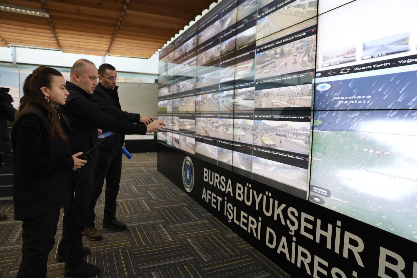 Büyükşehir’den karla mücadelede yoğun mesai