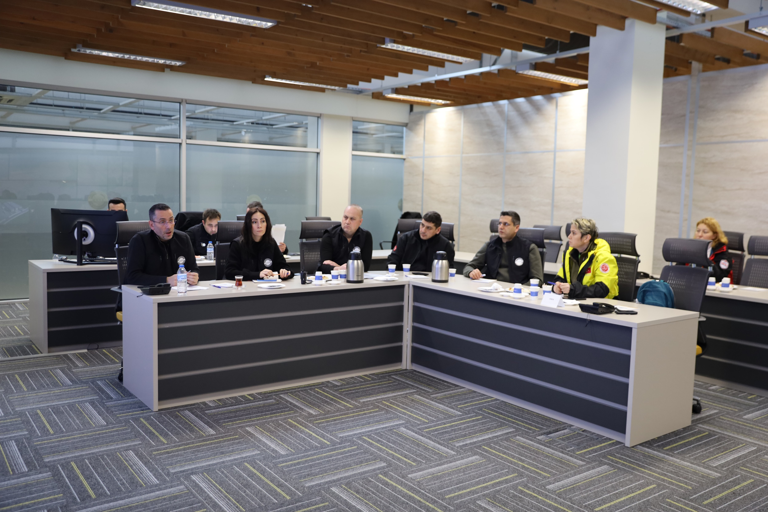 AKOM'da arama kurtarma ekipleri ile istişare toplantısı