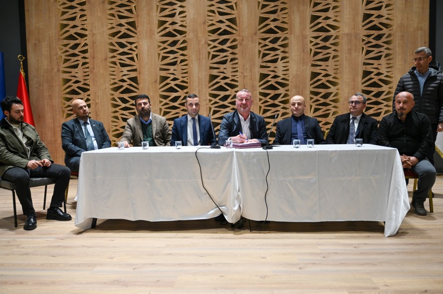 Karacabey Belediyesi'nde Toplu Sözleşme imzaları atıldı