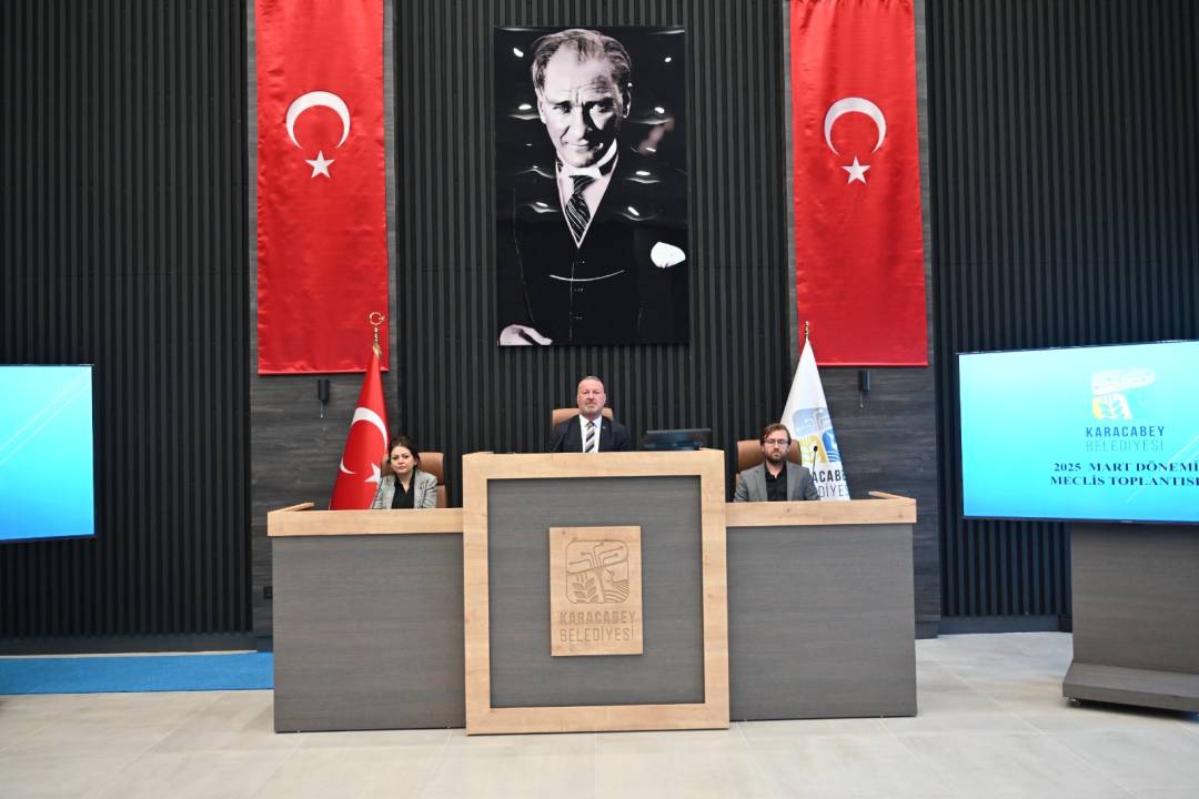 Karacabey Belediye Meclisi yeni salonunda ilk toplantısını gerçekleştirdi