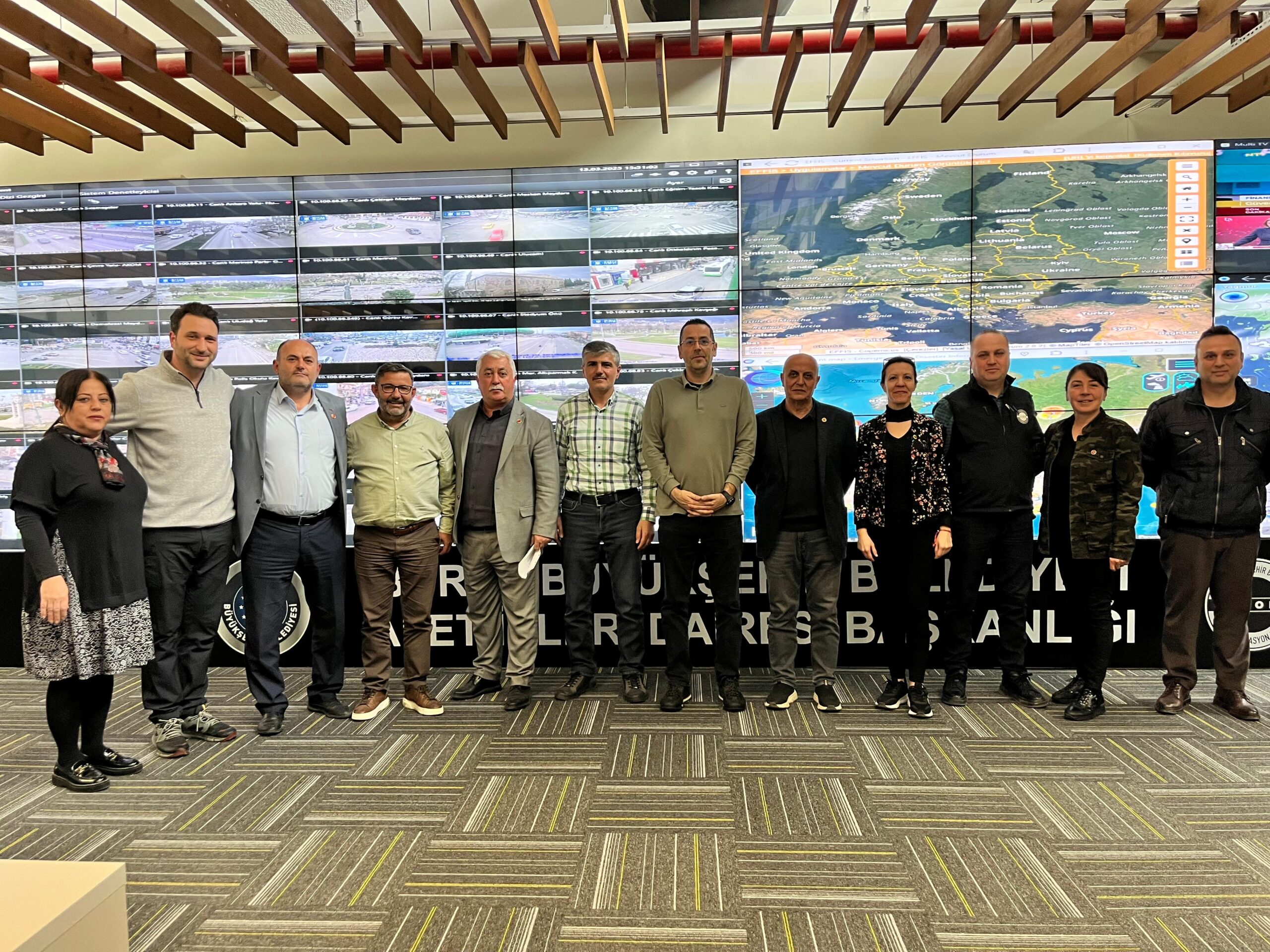 AKOM'da muhtarlarla istişare toplantısı