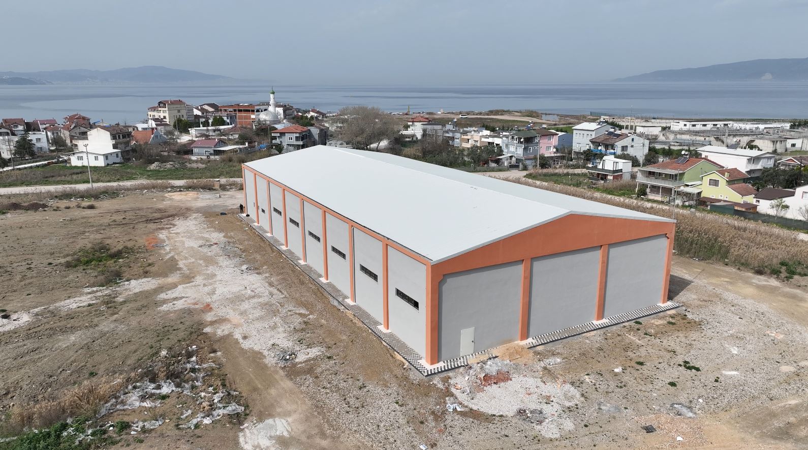 Gemlik Spor Salonu açılış için gün sayıyor