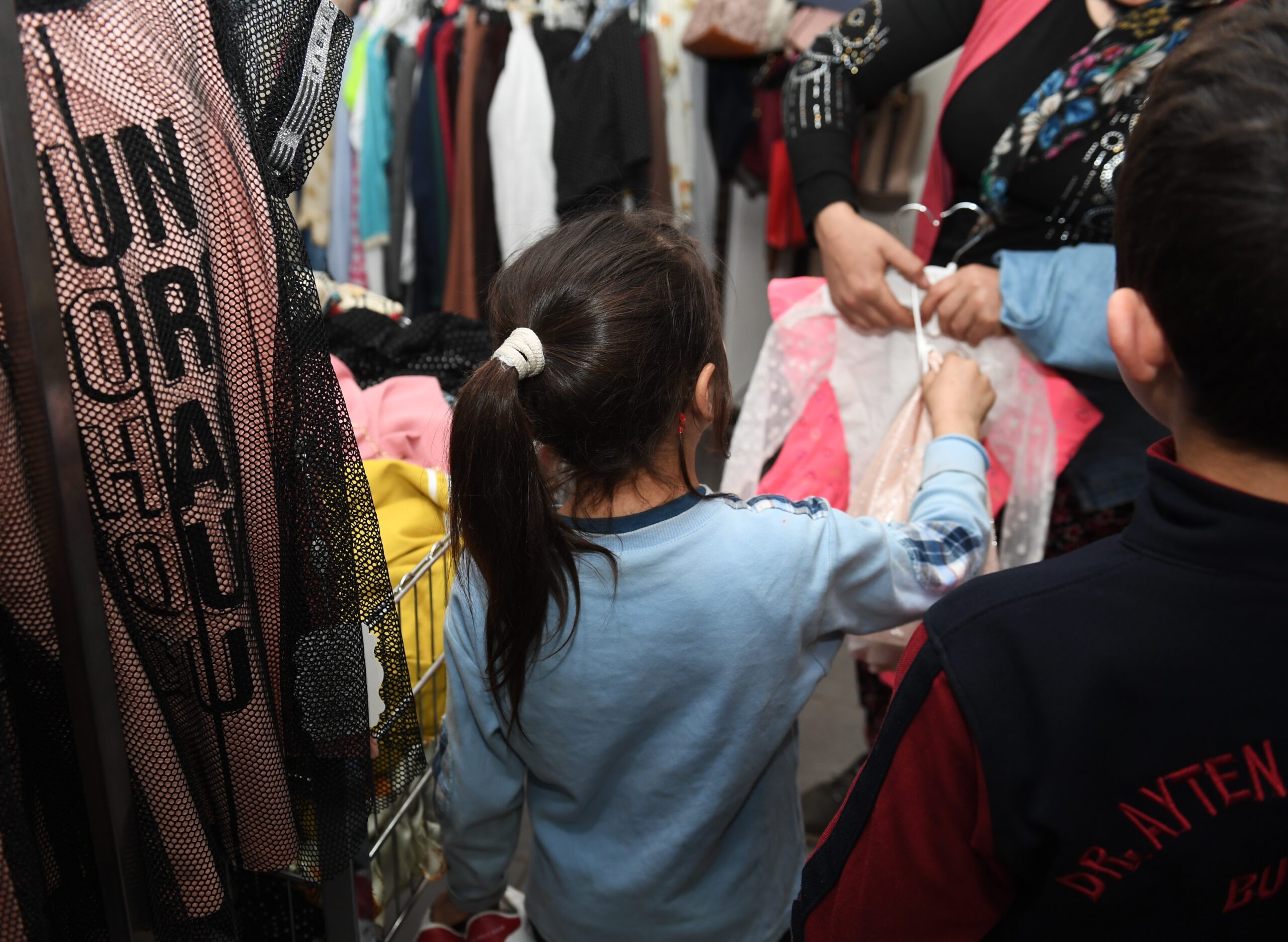 Çocukların bayramlıkları Osmangazi Belediyesi’nden