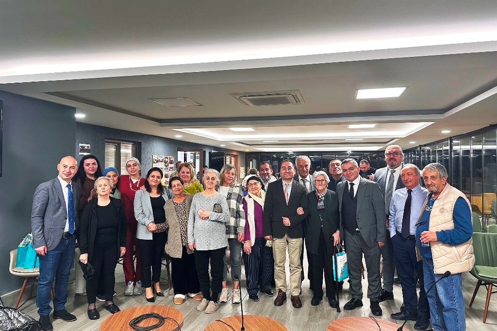 Huzurevi sakinleri sağlıklı yaş almanın yollarını öğrendi