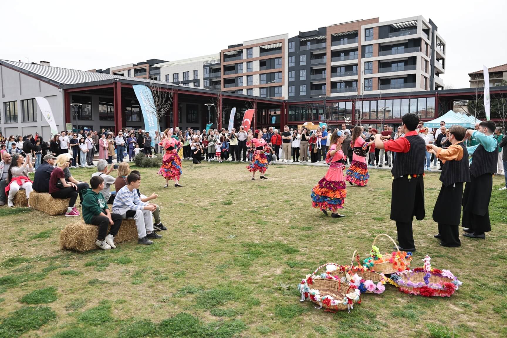 Nilüfer Tohum Takas Şenliği’nde yerel tohumlar paylaşıldı
