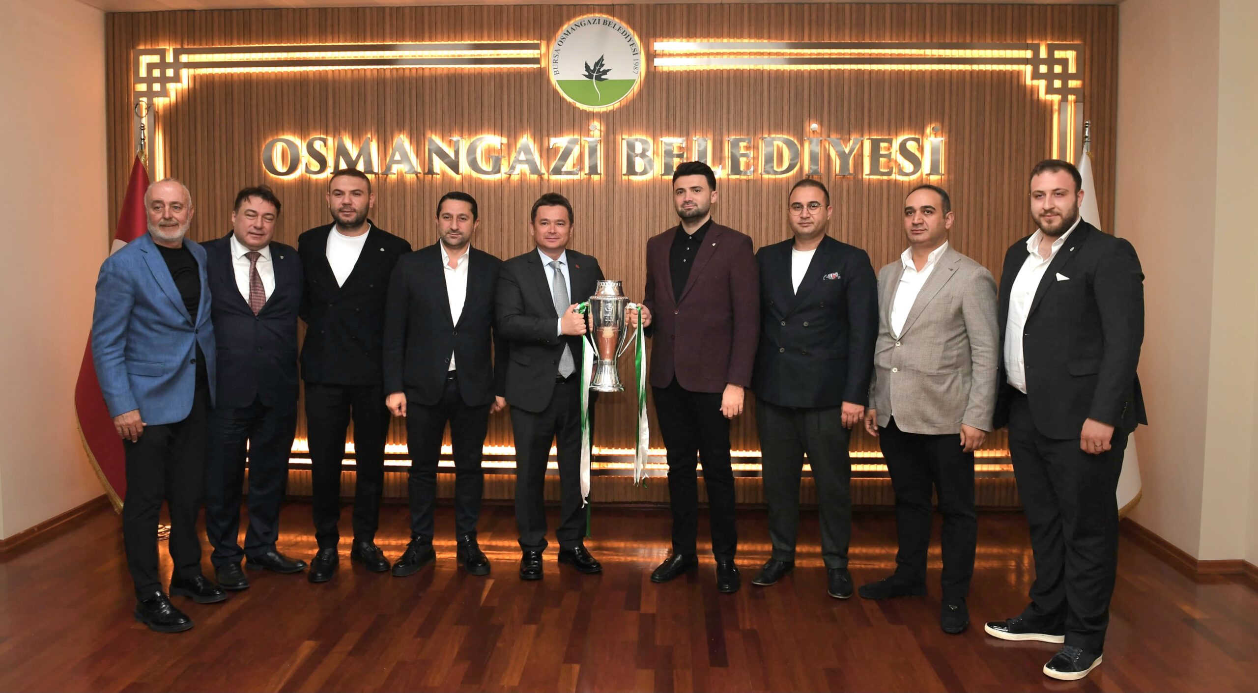 Bursaspor’un şampiyonluk kupası Osmangazi Belediyesi’nde
