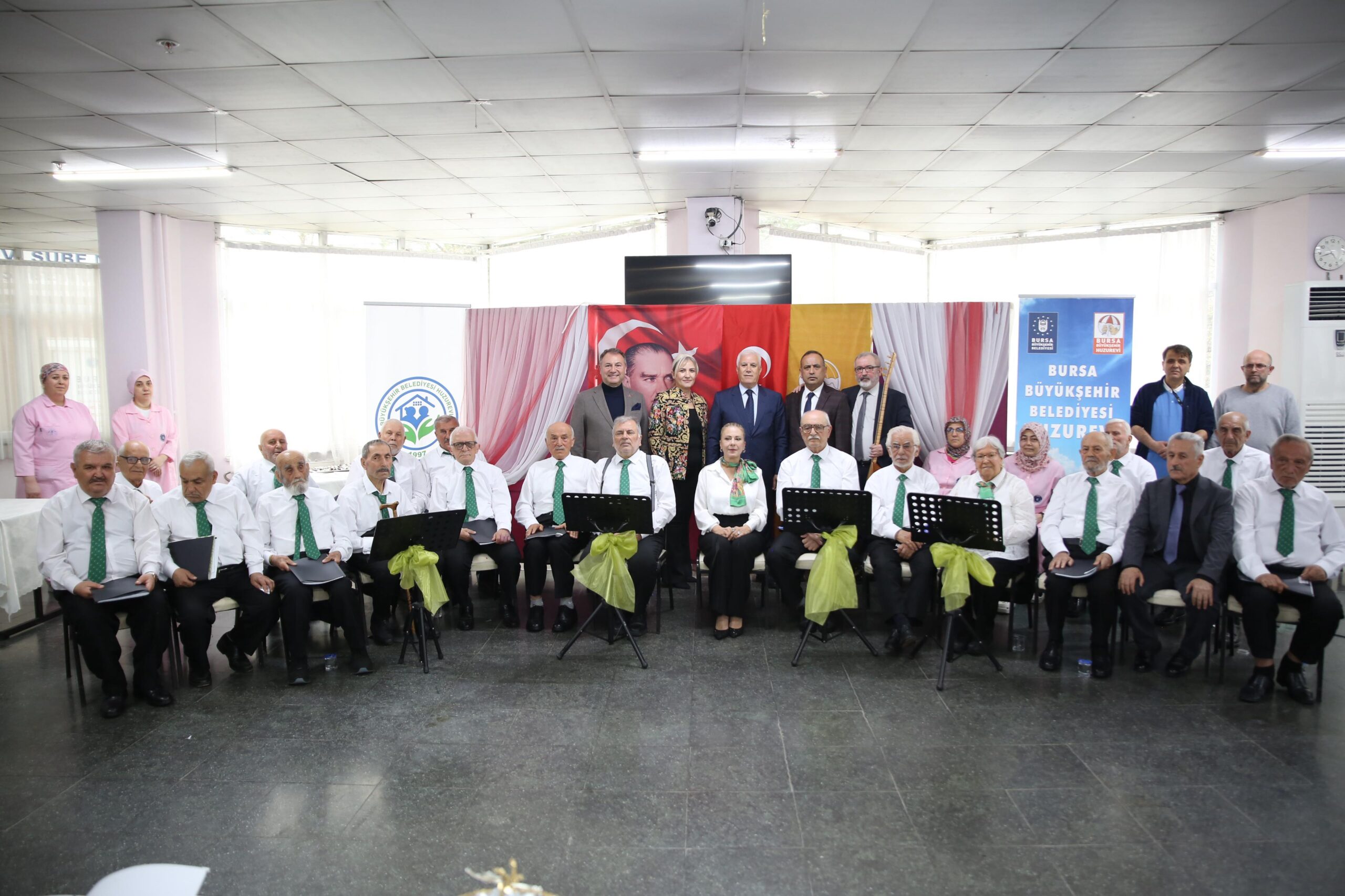 Başkan Bozbey’den Huzurevi’ne bayram ziyareti