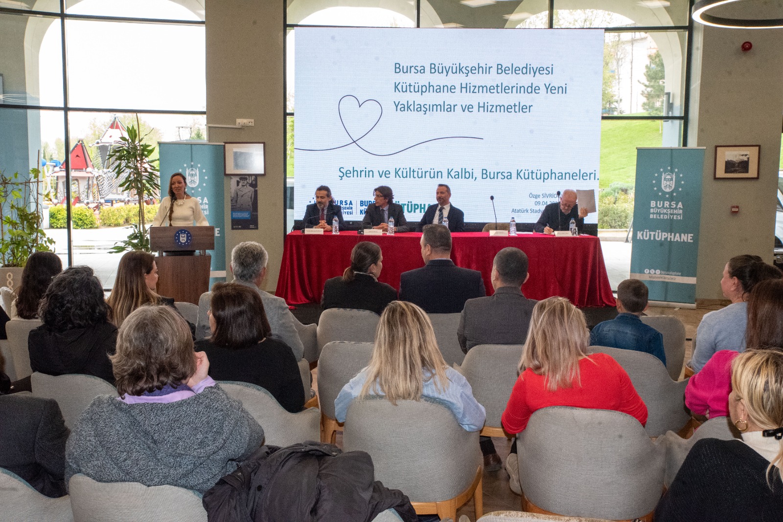 Bursa'da Kütüphaneler ve Kent Arşivleri konuşuldu