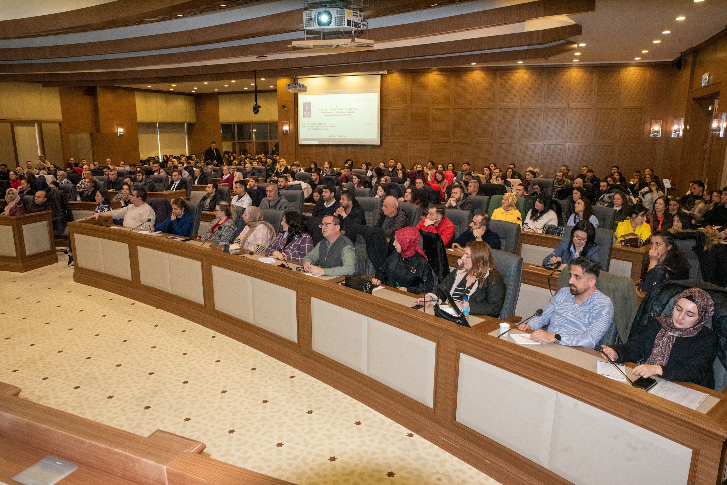 Belediye personeline ‘Resmi yazışma kuralları eğitimi’
