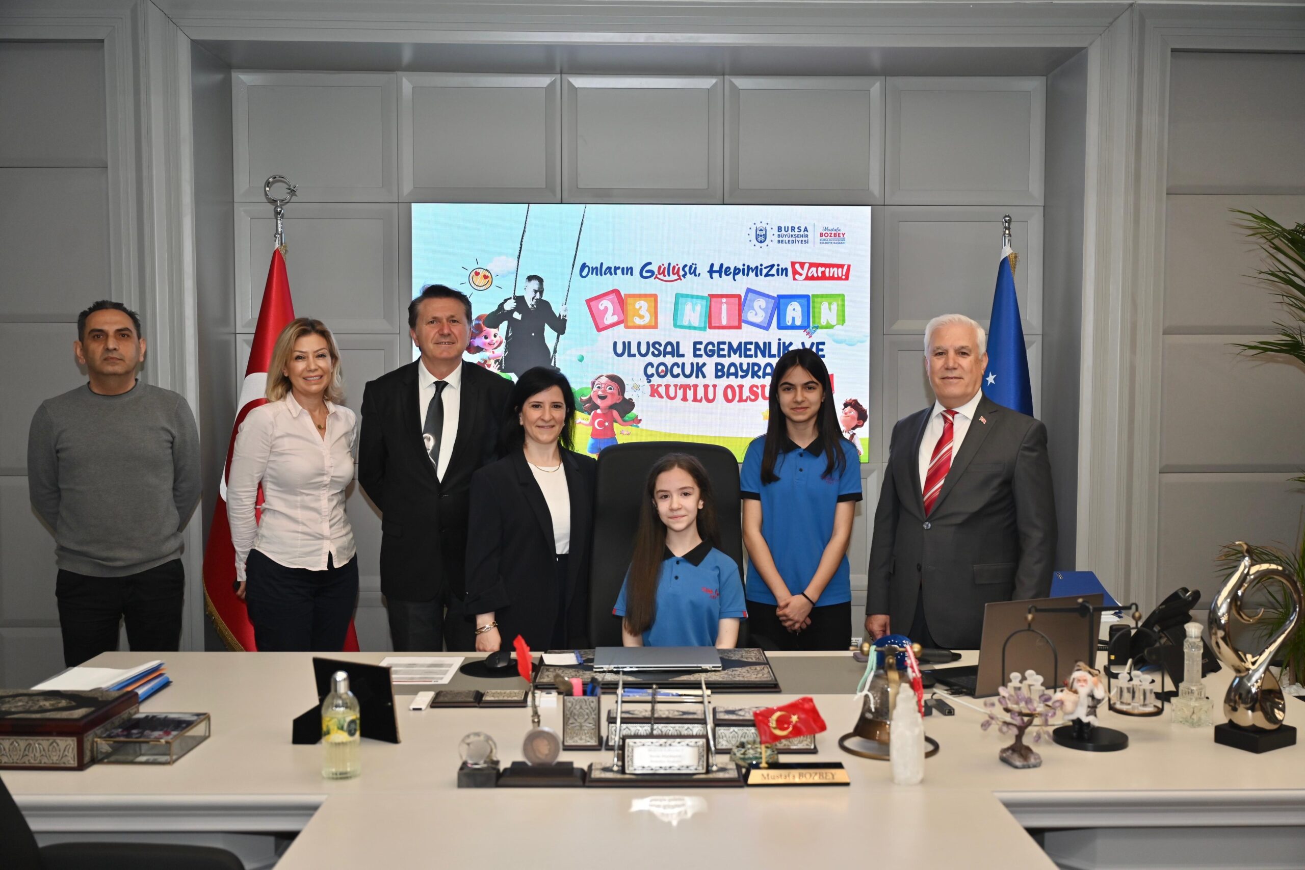 Başkan Mustafa Bozbey, koltuğunu geleceğin başkanlarına devretti