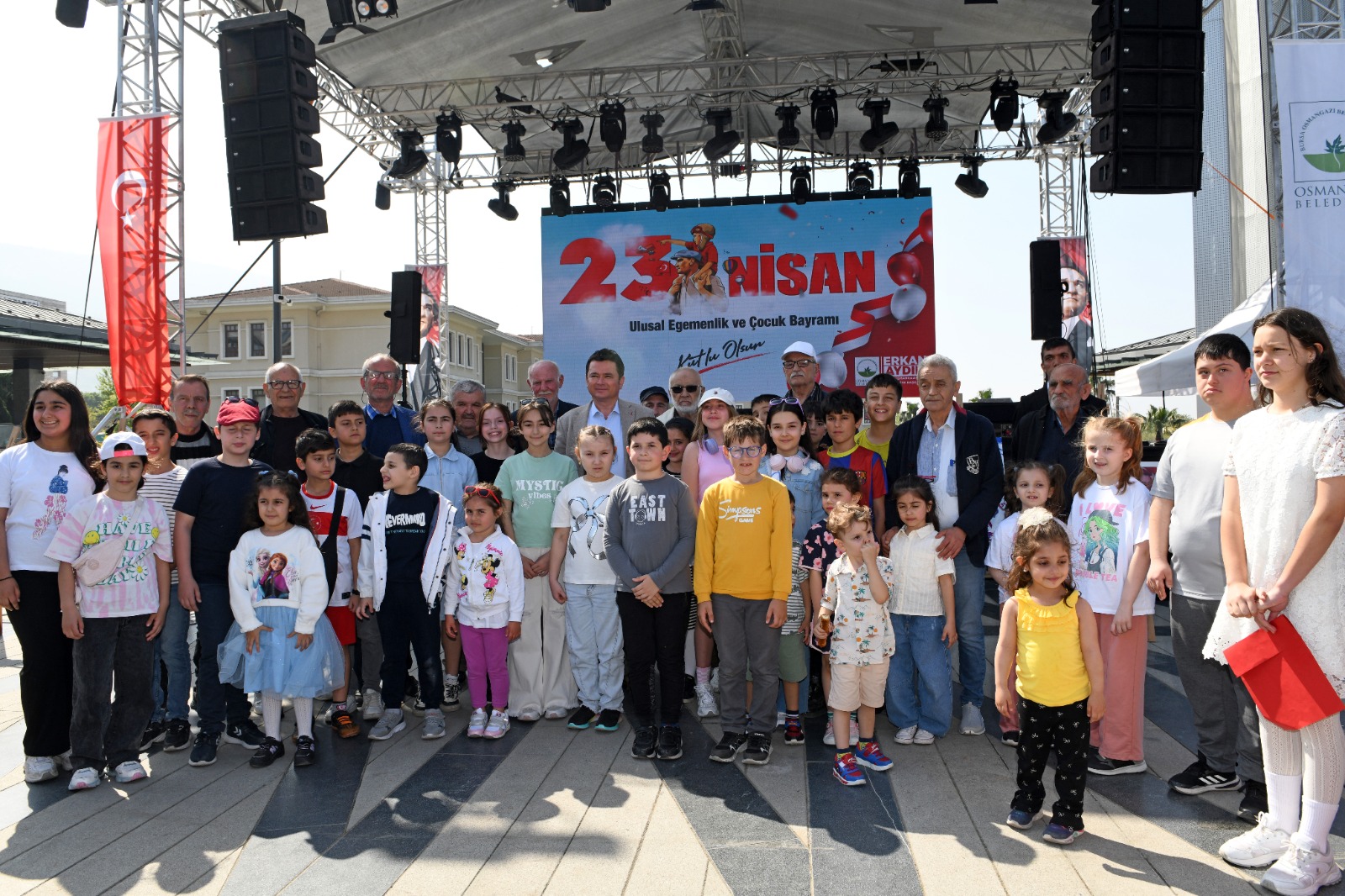Çocuklar 23 Nisan coşkusunu Osmangazi’de yaşıyor