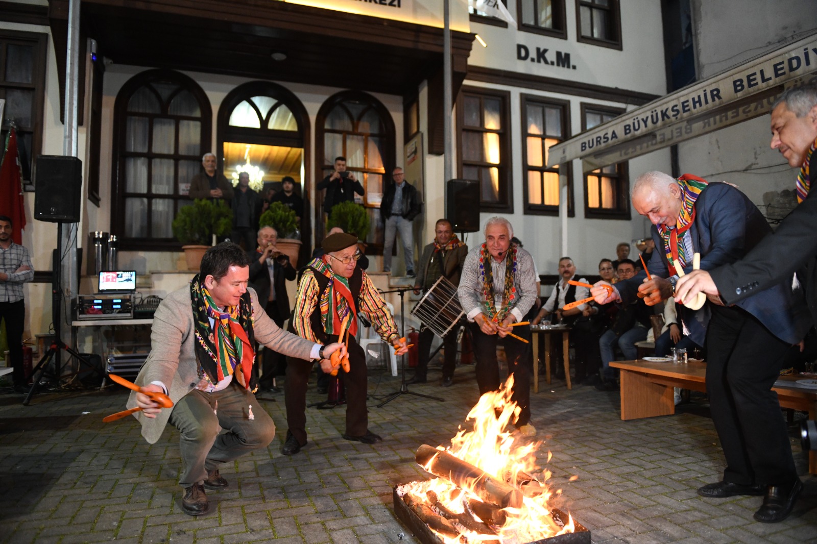 Kına gecesi geleneği Osmangazi’de yaşatıldı