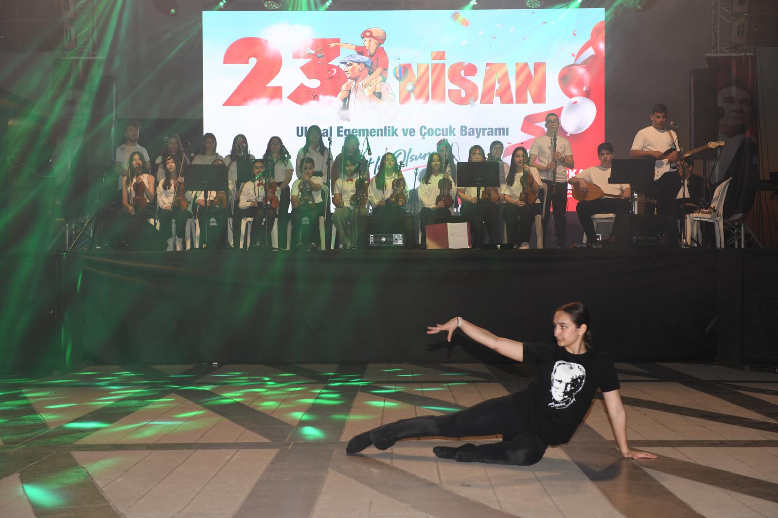 Gençlik Orkestrası ve Korosu’ndan 23 Nisan konseri