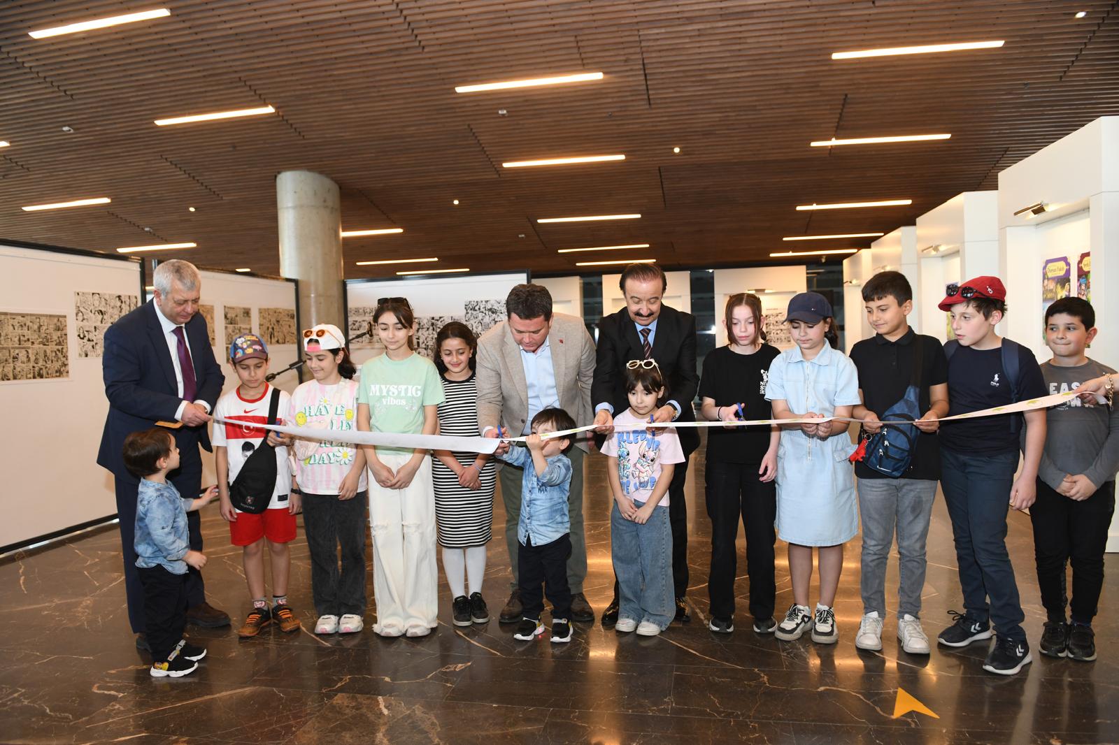 Elinde Fırça, Dilinde Müzik çizgi roman sergisi açıldı