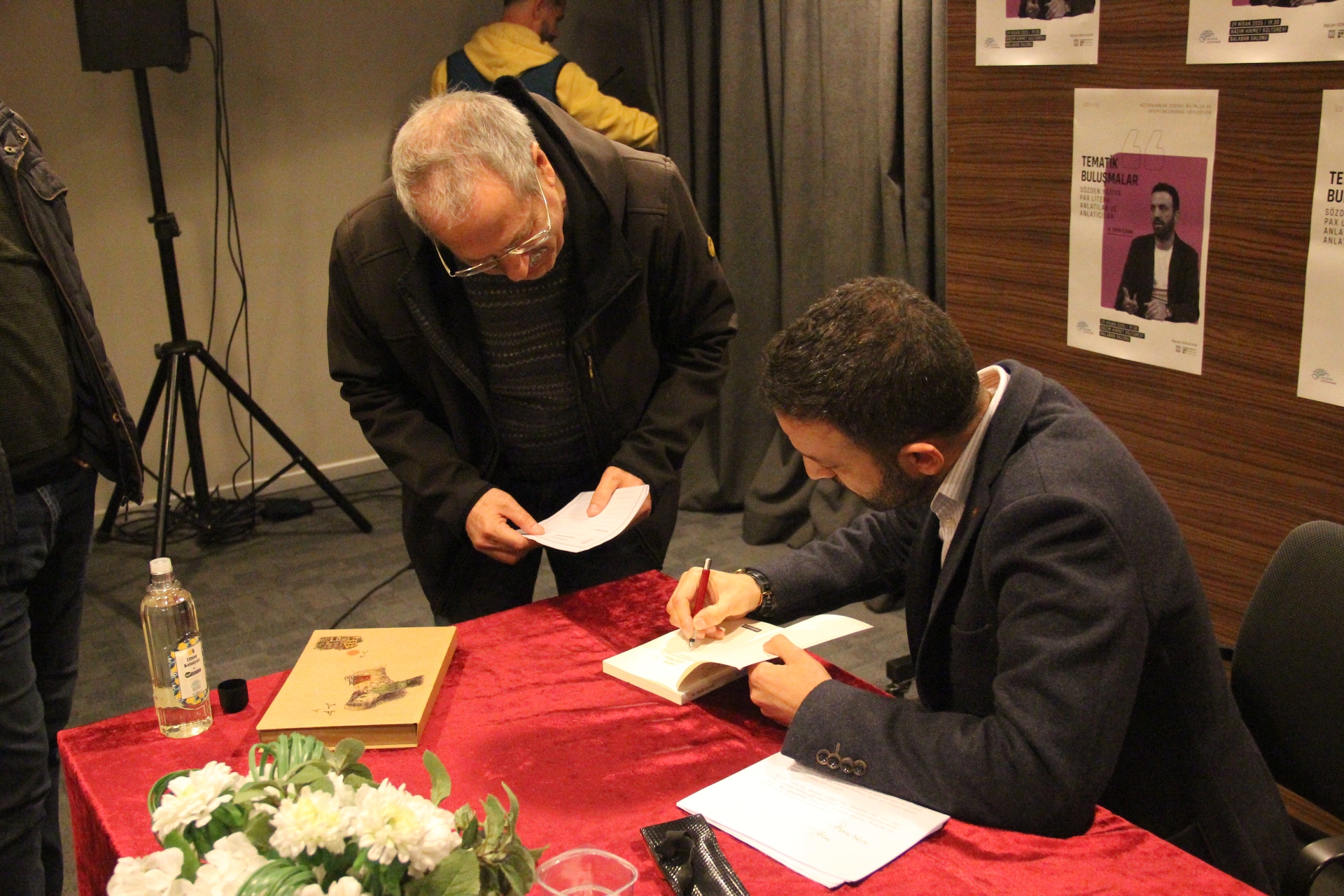 NİLÜFER’DE SÖZLÜ KÜLTÜRDEN DİJİTALE ANLATI KONUŞULDU