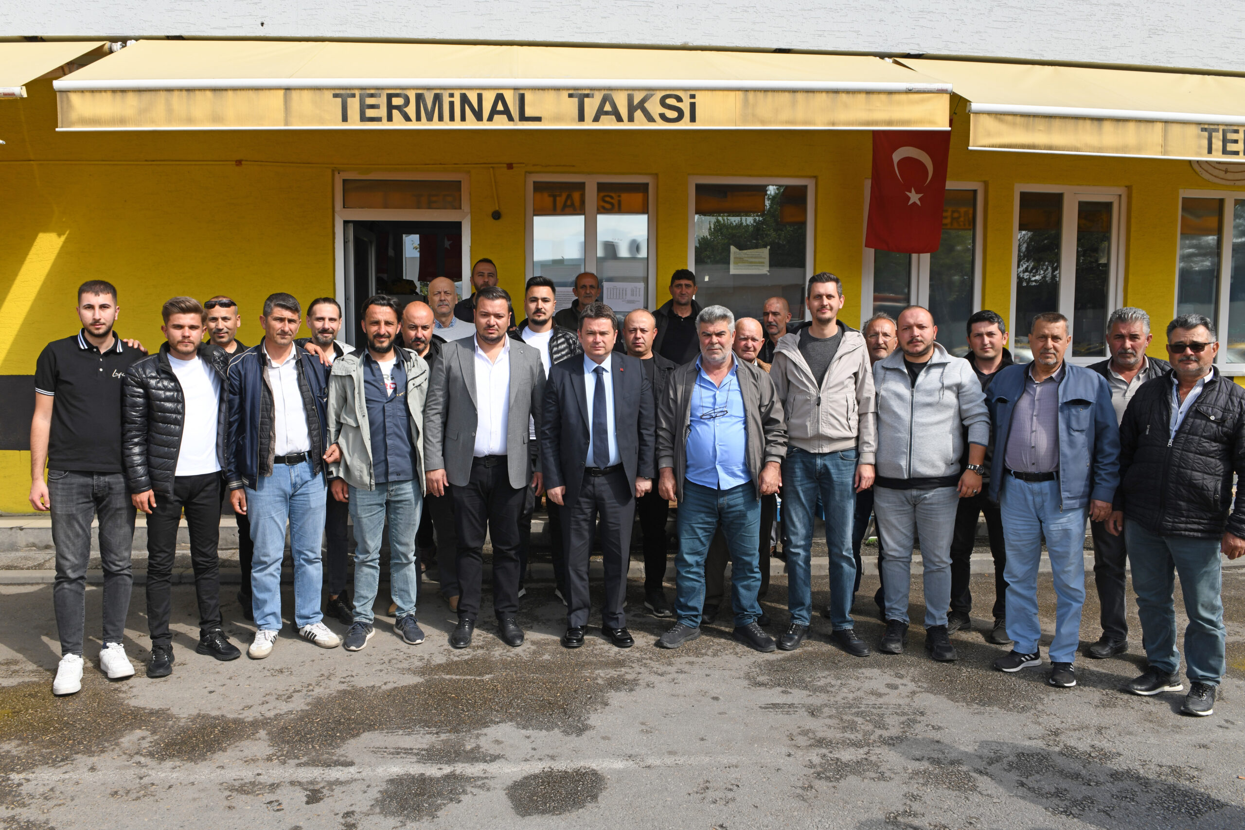 Başkan Aydın taksici esnafı ile kahvaltı yaptı