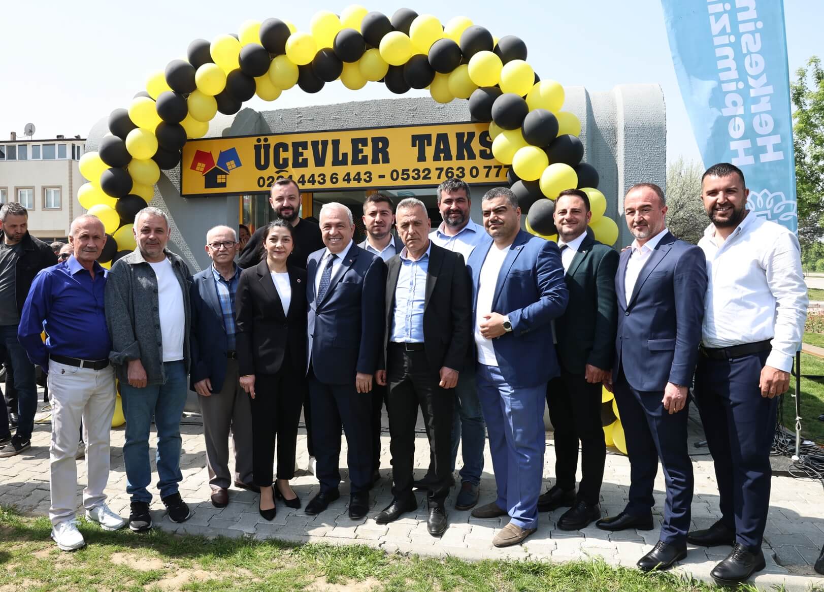 Üçevler’de modern taksi durağı hizmete açıldı