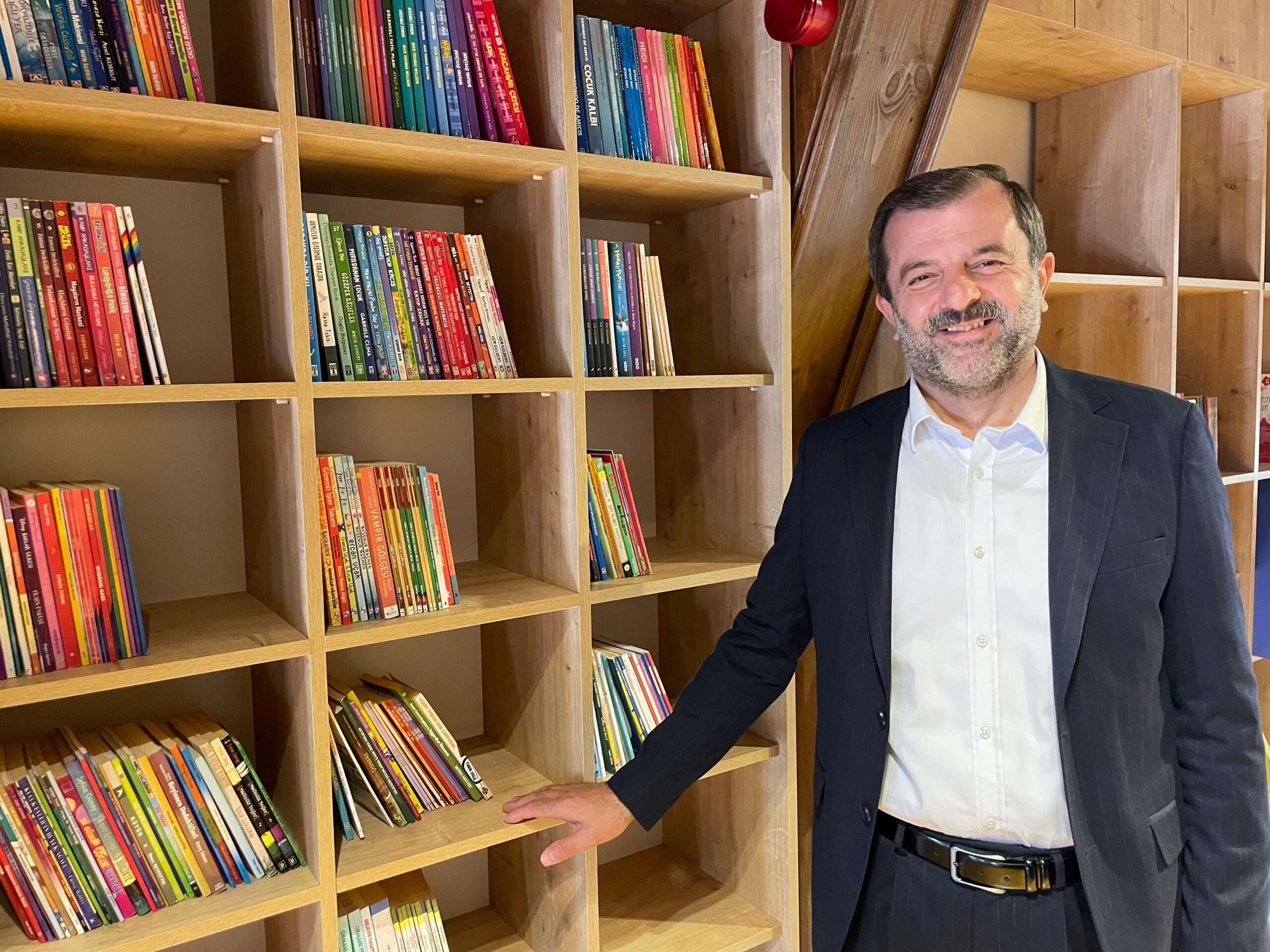 GÜRSU’DAKİ KİTAP BAĞIŞINA DESTEK YAĞDI: 10 BİN KİTAP